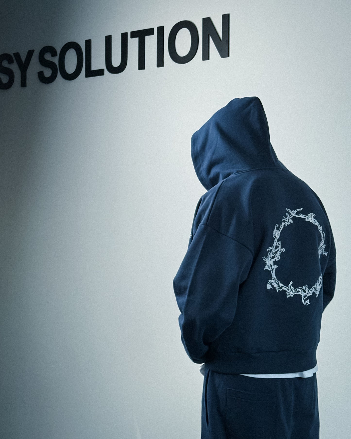 SPIKE ZIPPED HOODIE
