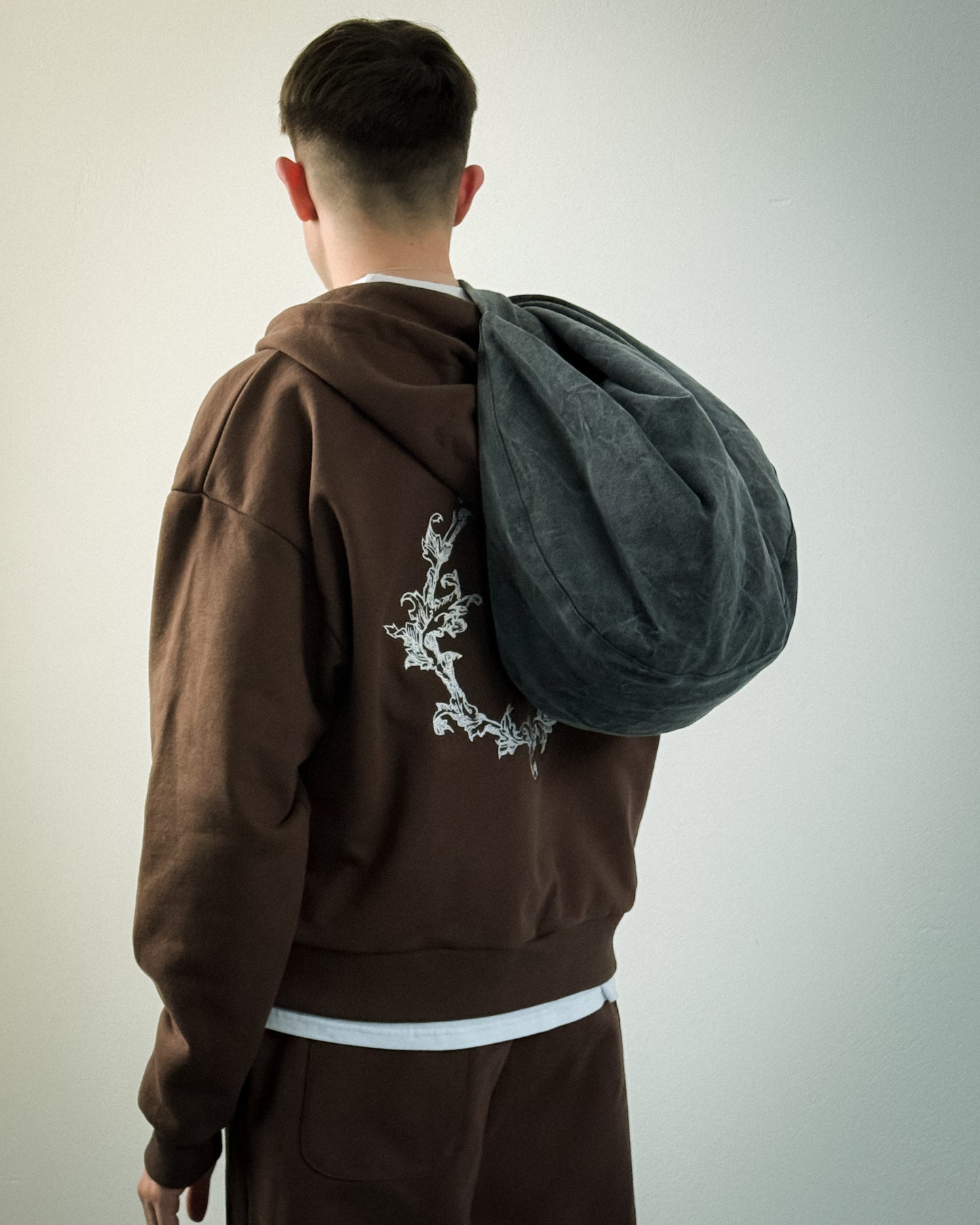 SPIKE ZIPPED HOODIE