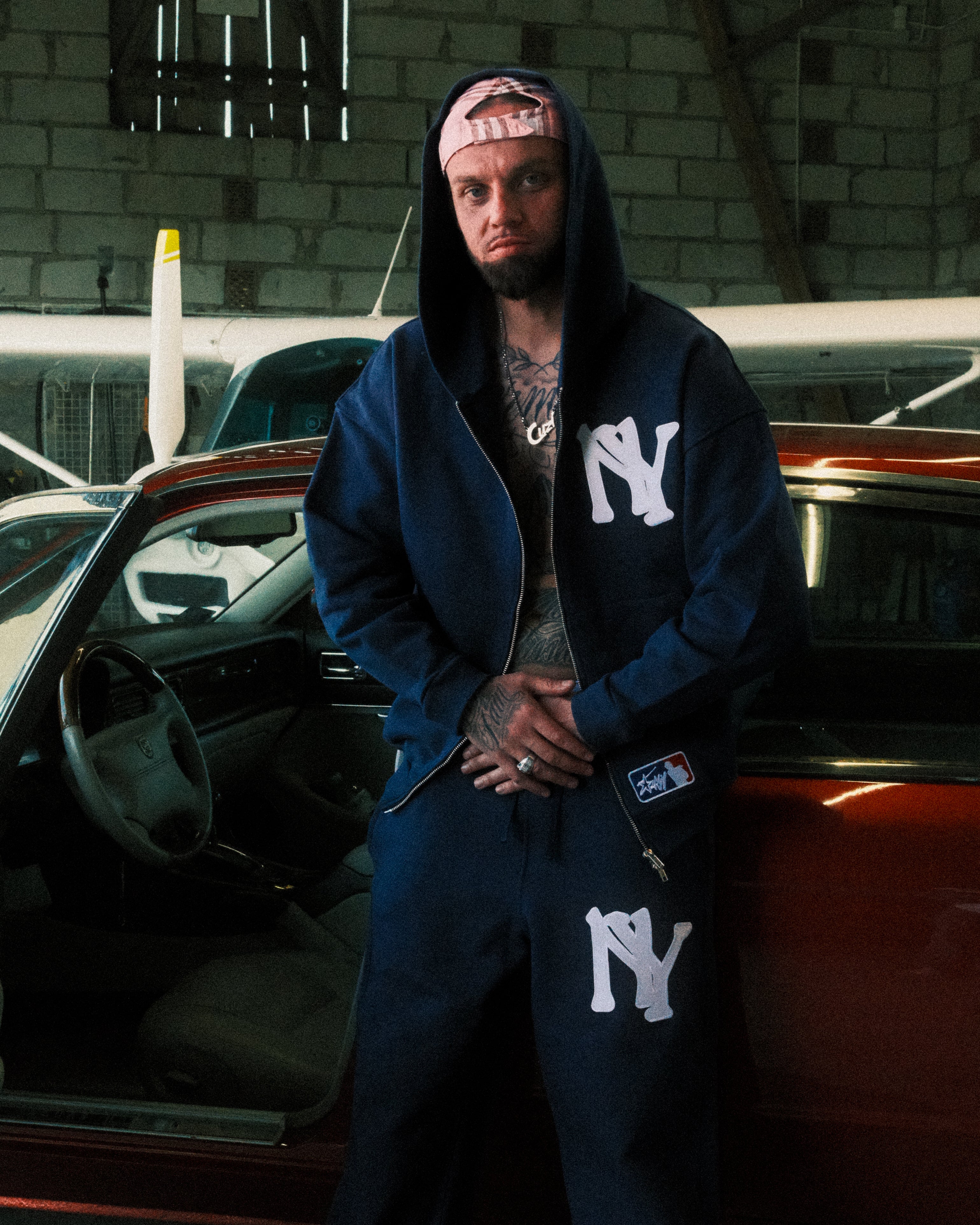 NEW YORK EMBROIDERED ZIPPED HOODIE