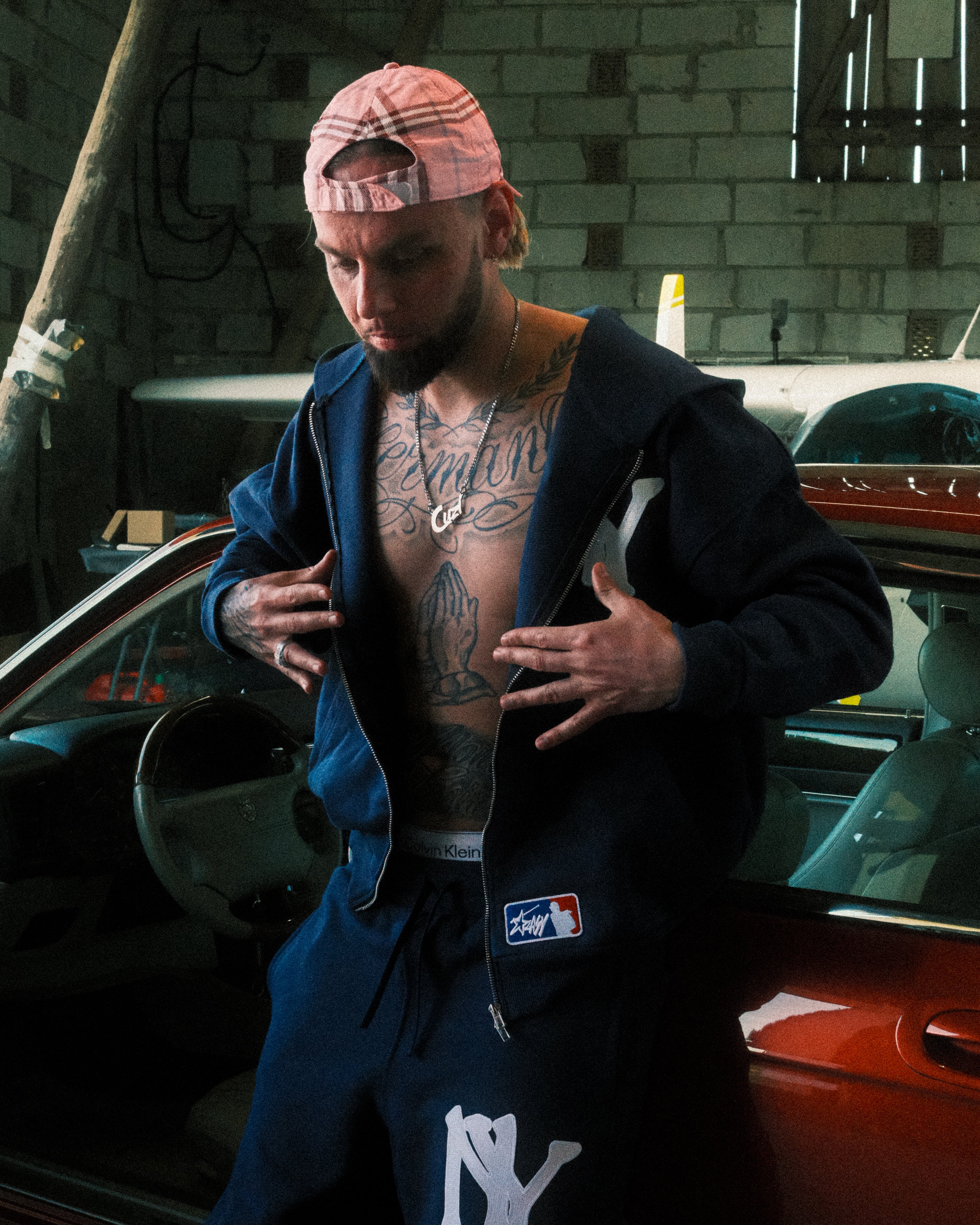NEW YORK EMBROIDERED ZIPPED HOODIE