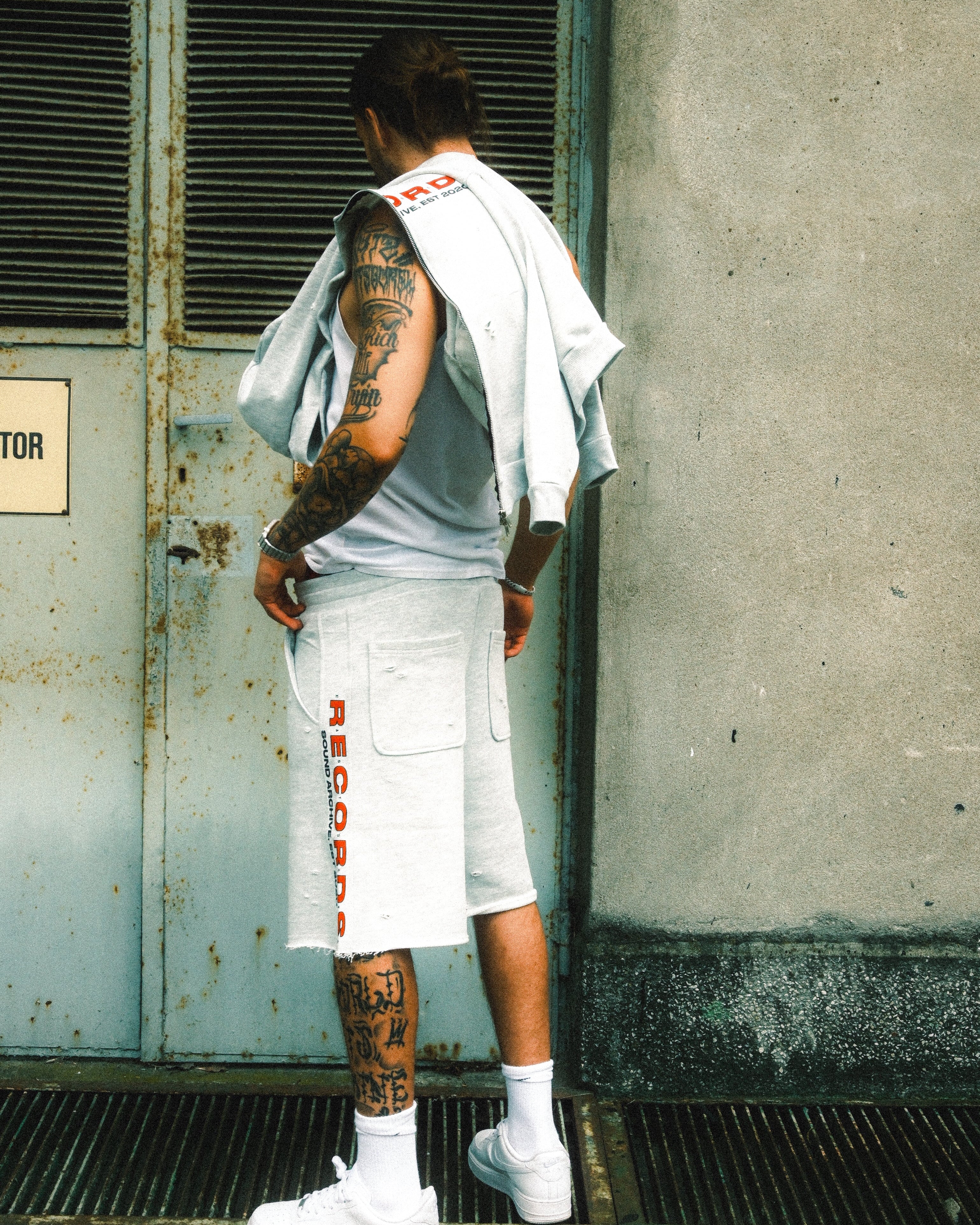 RECORDS DISTRESSED SHORTS