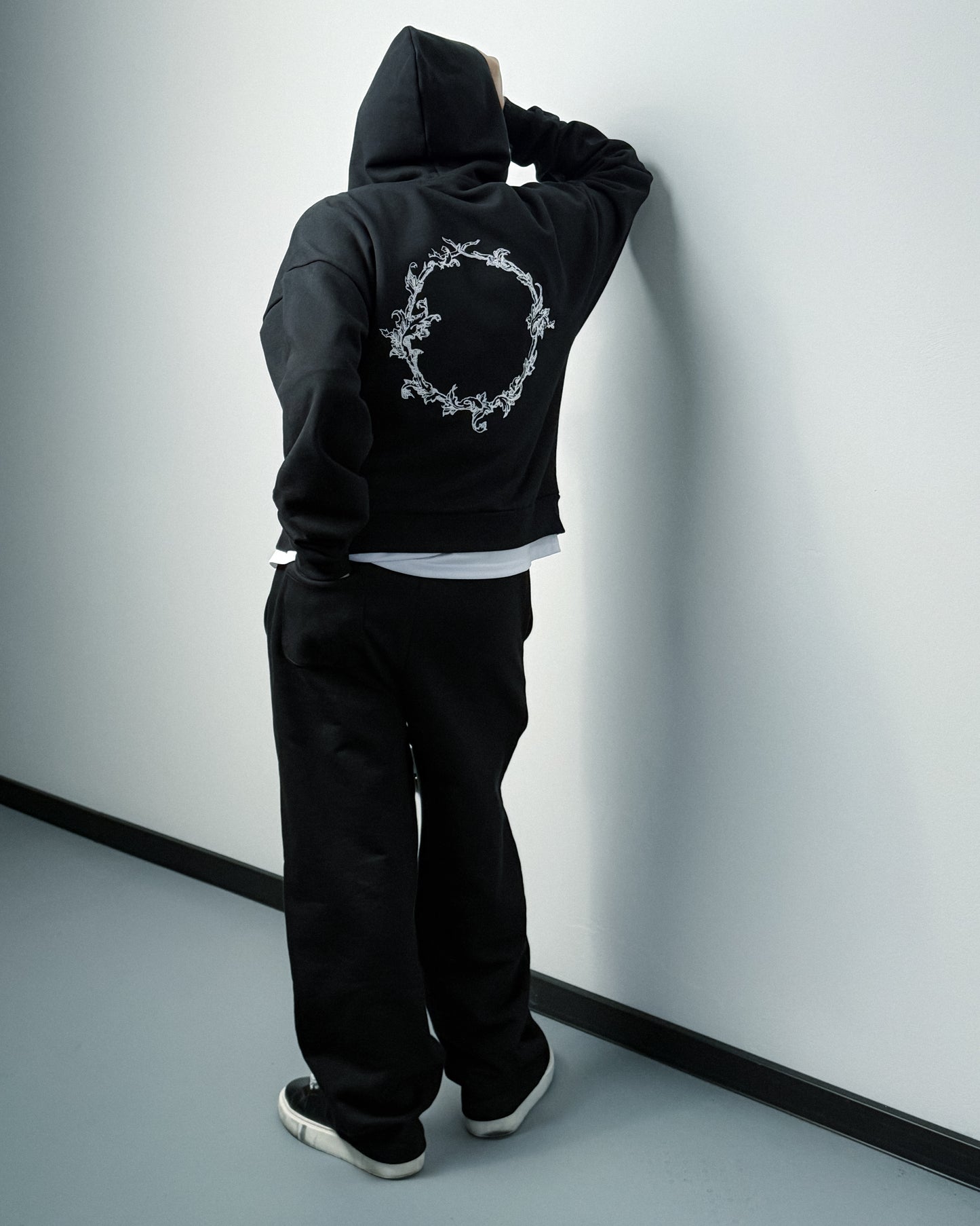 SPIKE ZIPPED HOODIE