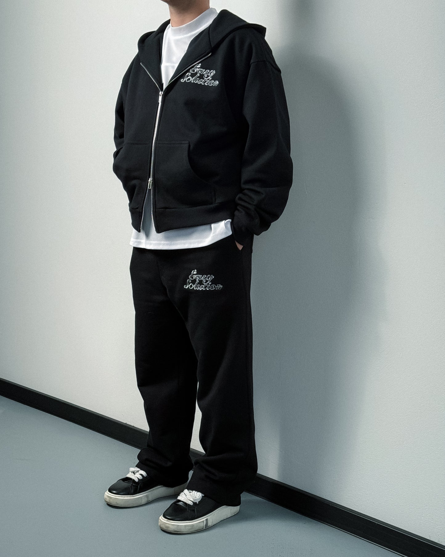 SPIKE ZIPPED HOODIE