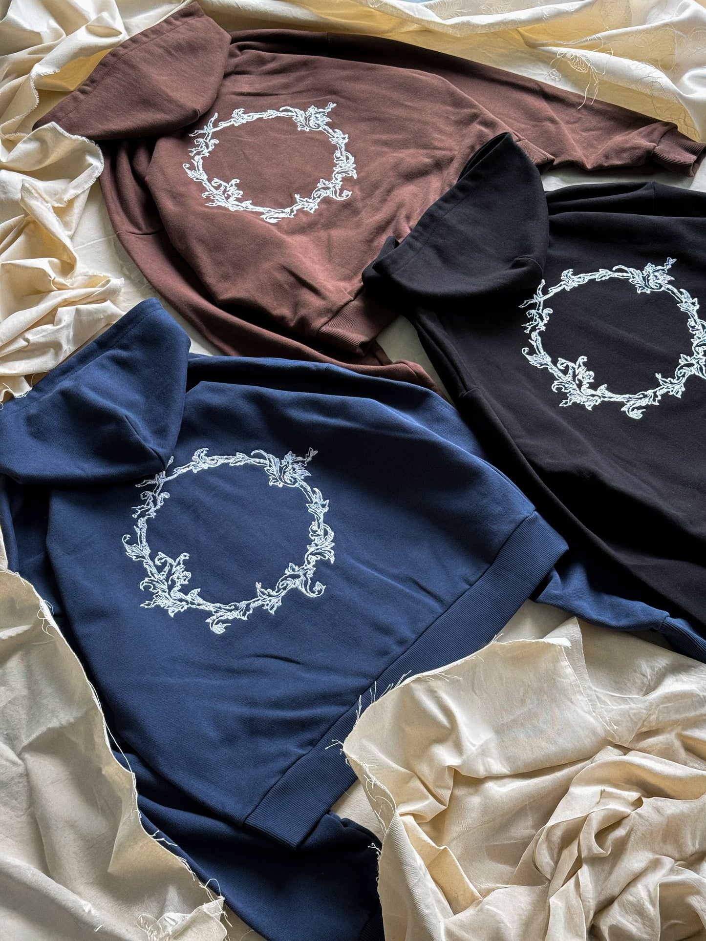 SPIKE ZIPPED HOODIE