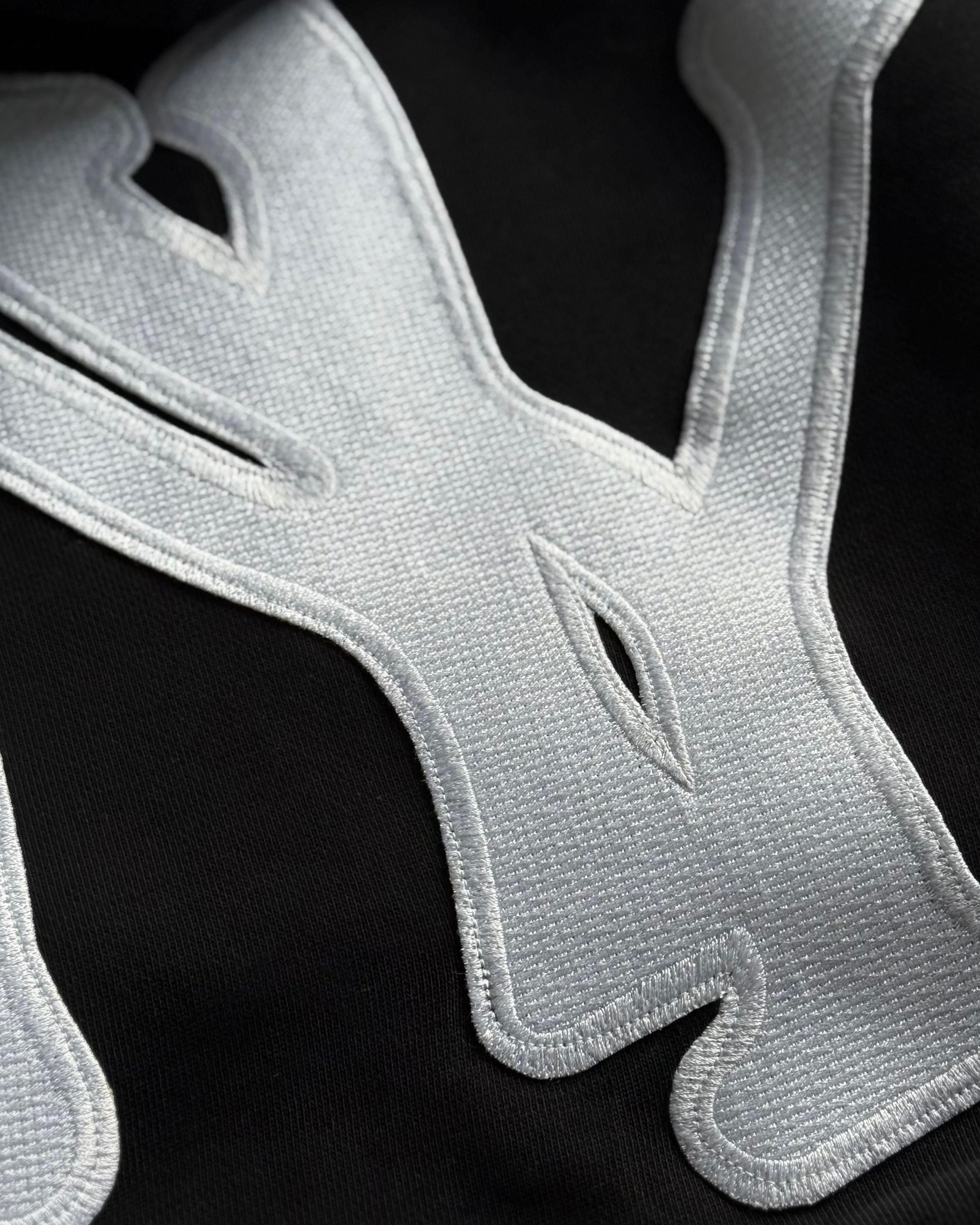 NEW YORK EMBROIDERED ZIPPED HOODIE