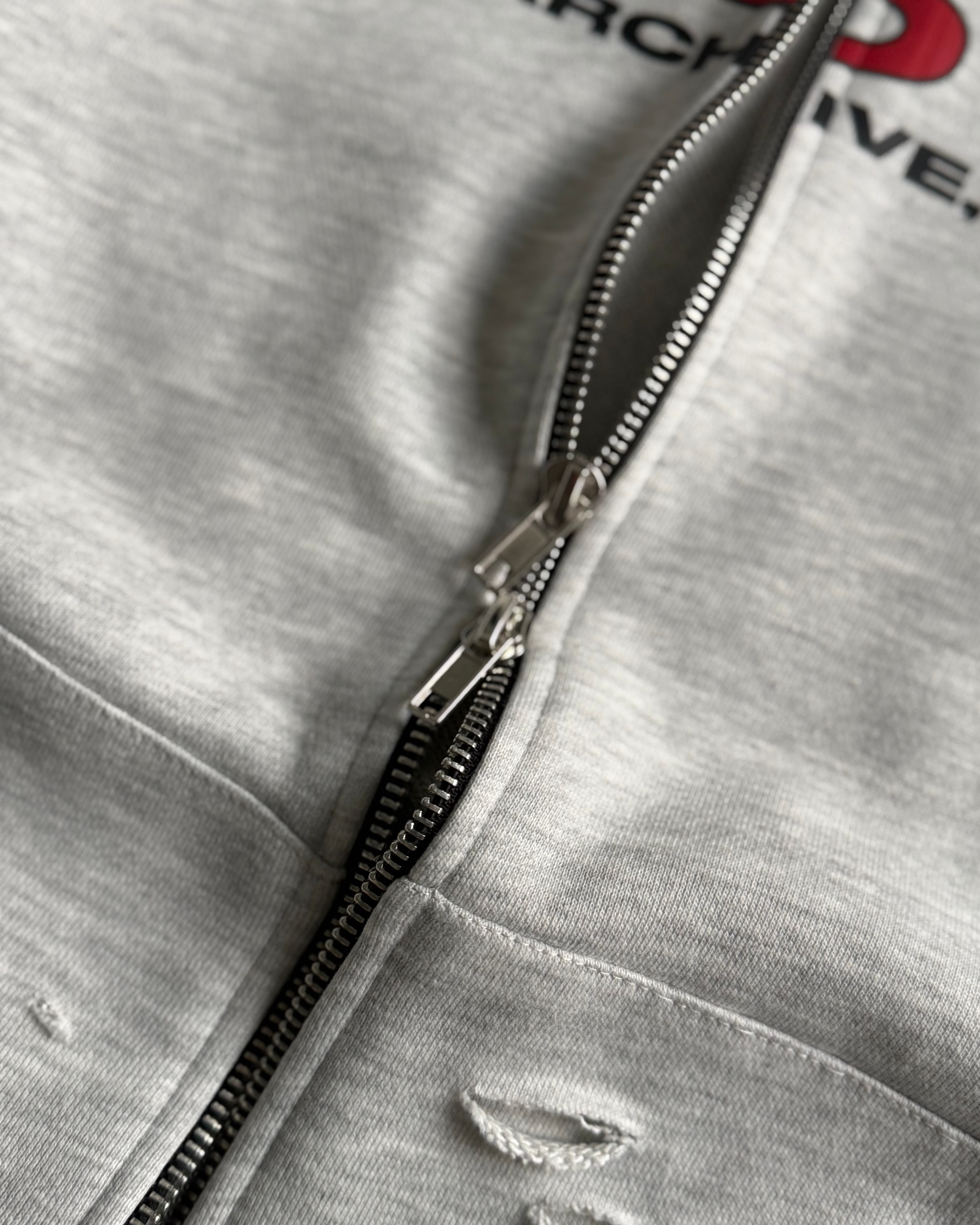 RECORDS DISTRESSEED ZIPPED HOODIE