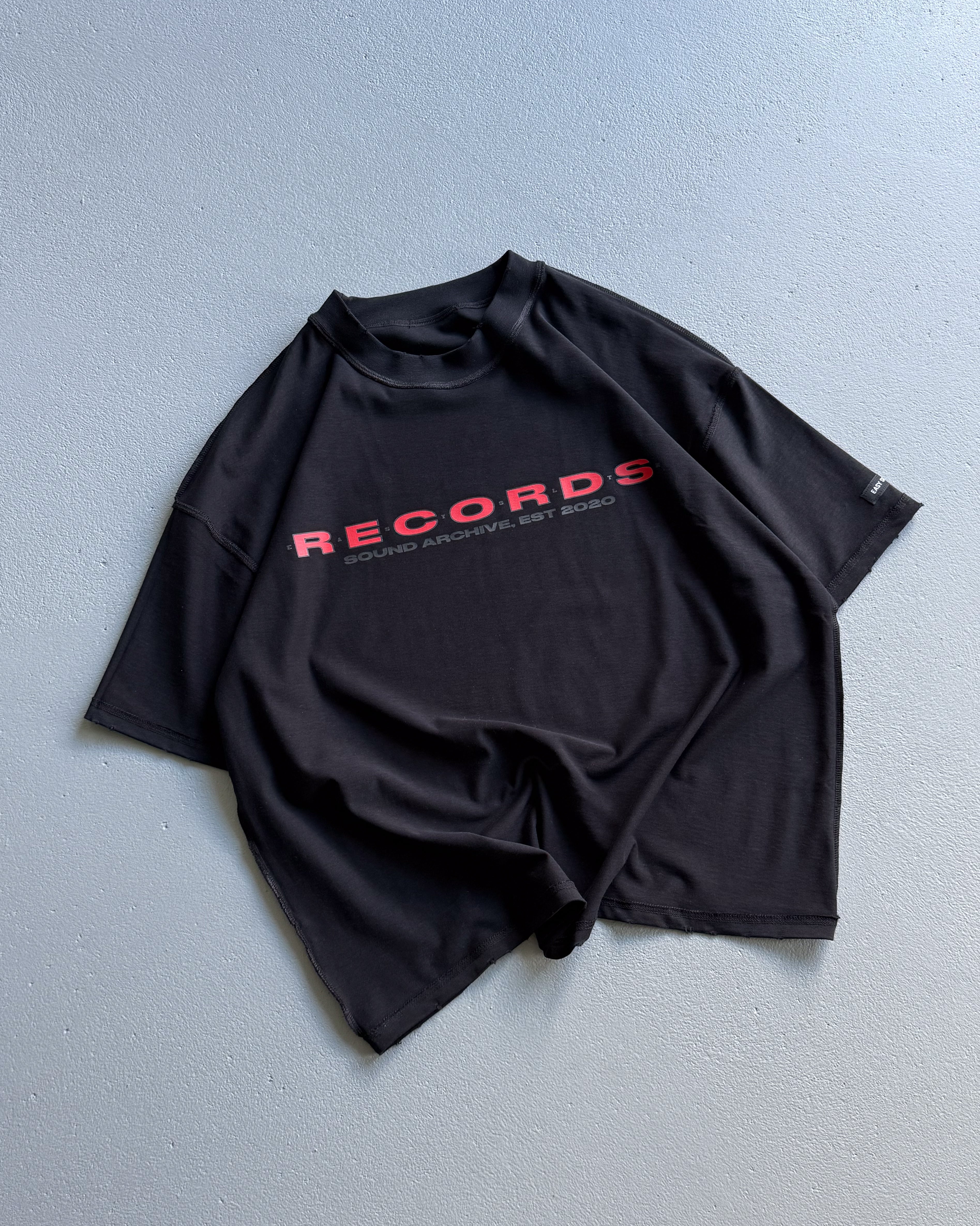 RECORDS REVERSIBLE DISTRESSED T-SHIRT