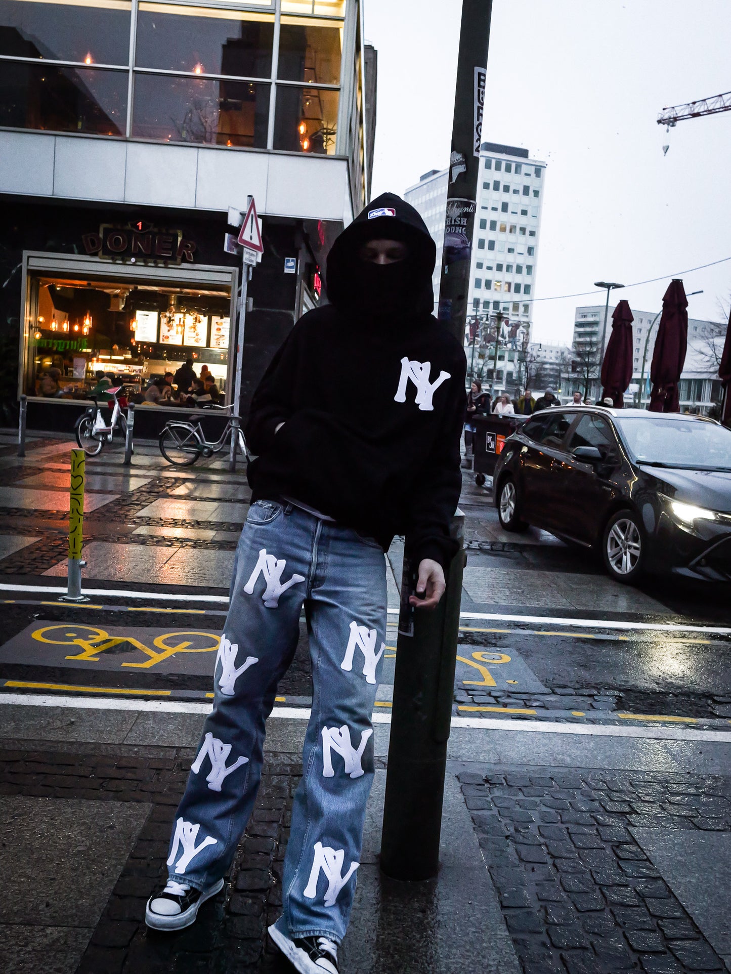 MLB EMBROIDERED JEANS