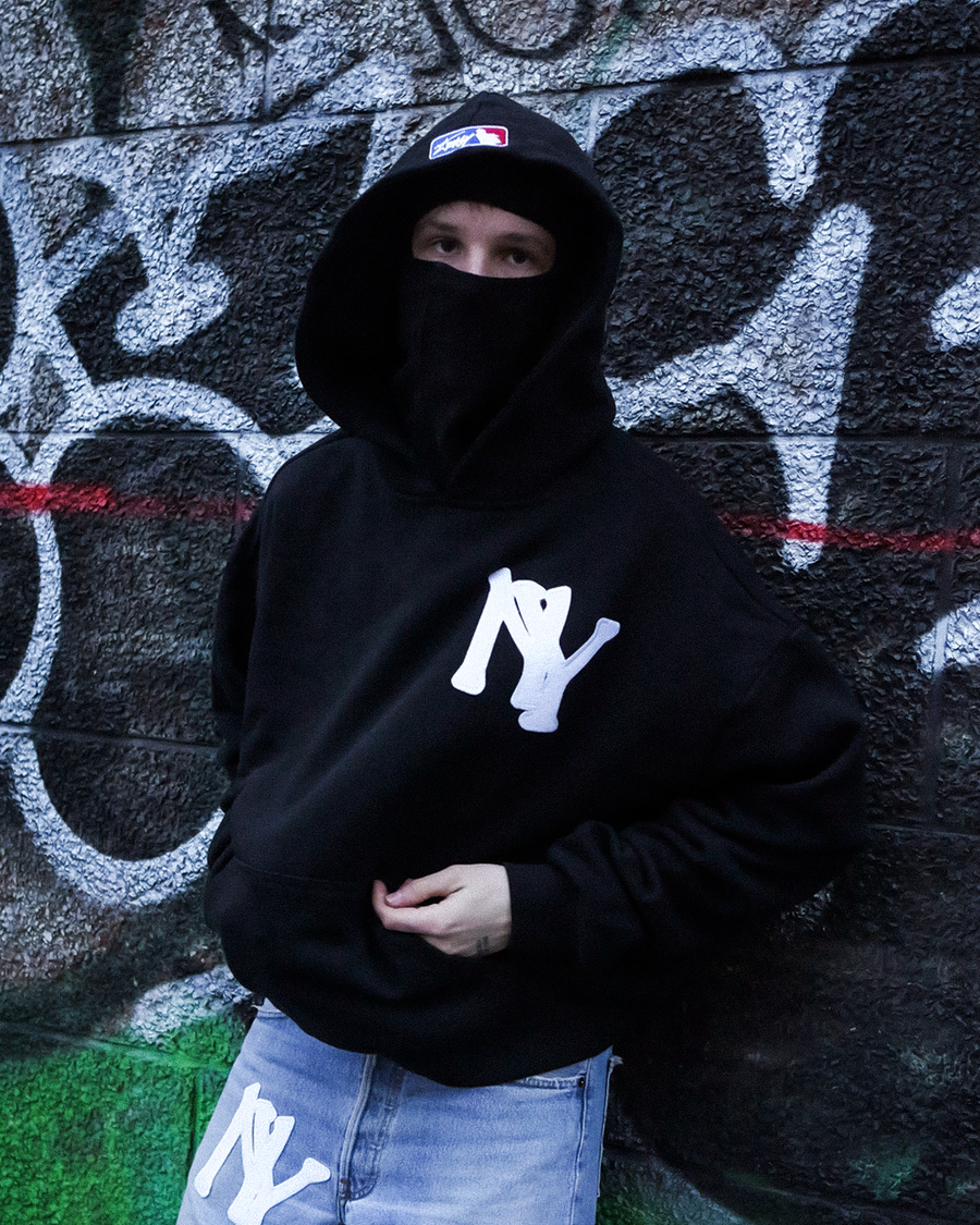 NEW YORK EMBROIDERED HOODIE – Easy Solution NEW YORK EMBROIDERED HOODIE – Easy Solution
