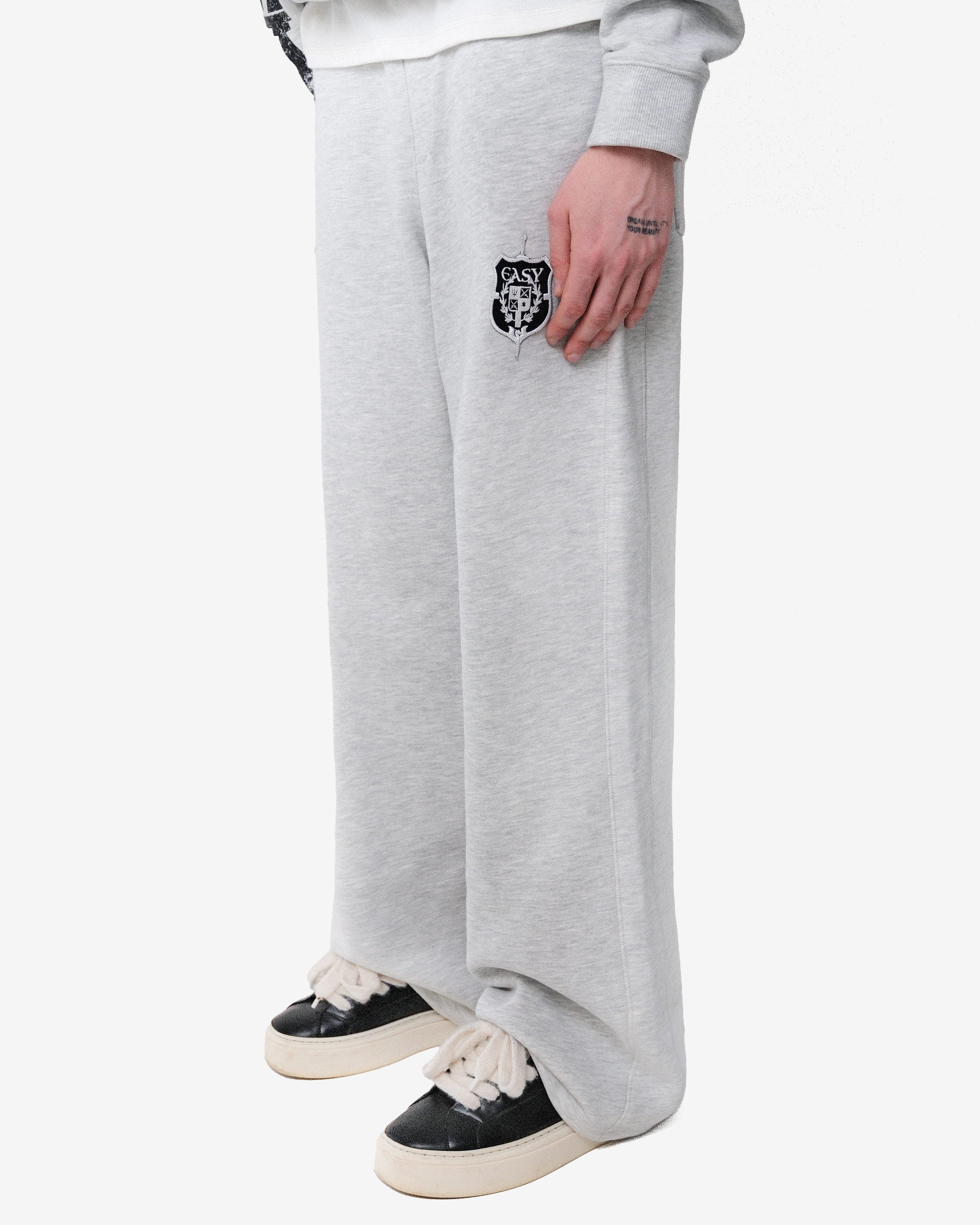 LEGION CREST SWEATPANTS