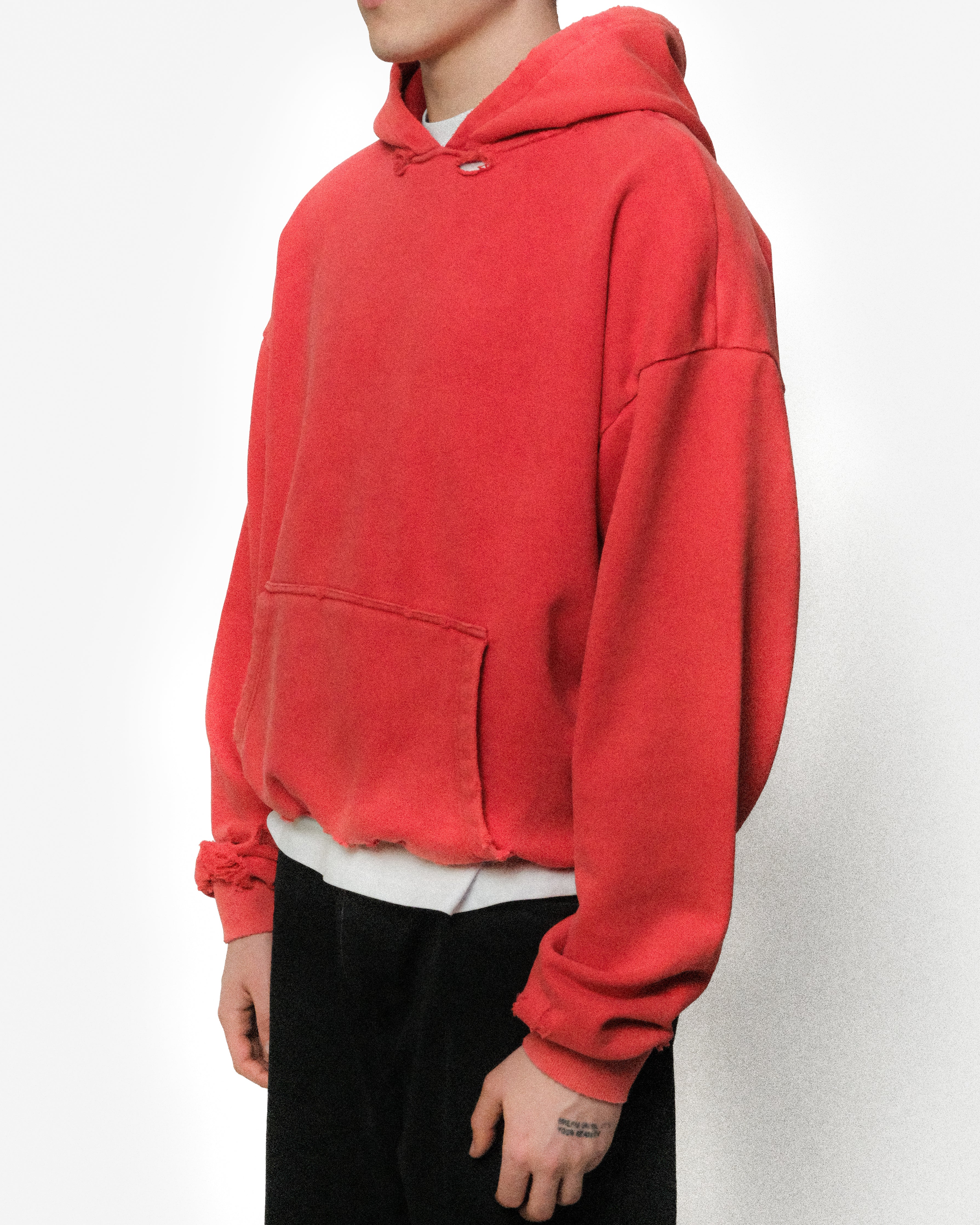 HEAVYWEIGHT FADED DISTRESSED HOODIE