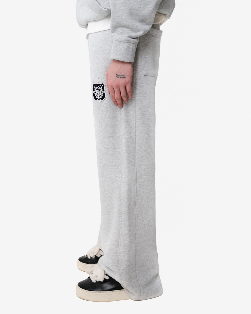 LEGION CREST SWEATPANTS