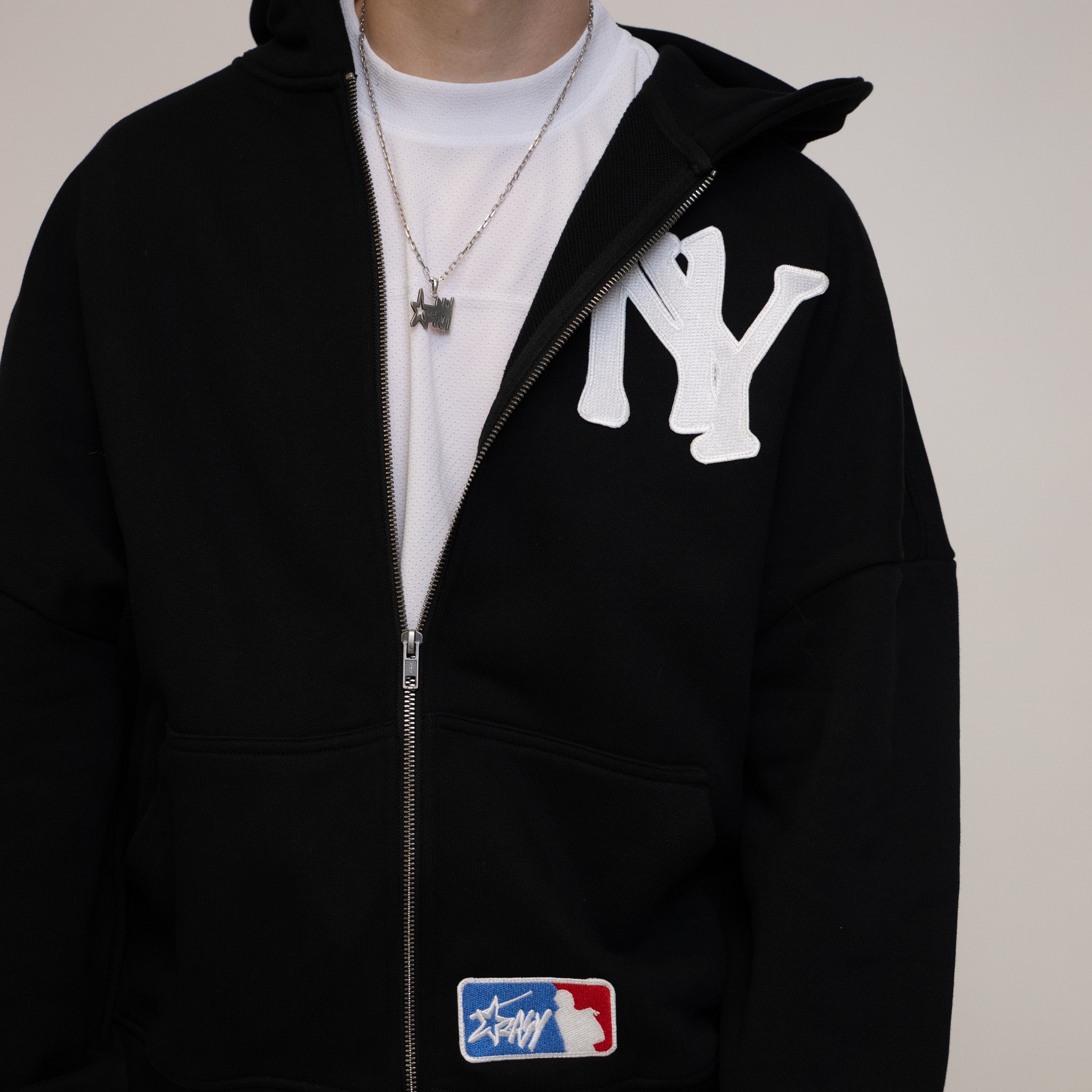 MLB EMBROIDERED ZIPPED HOODIE