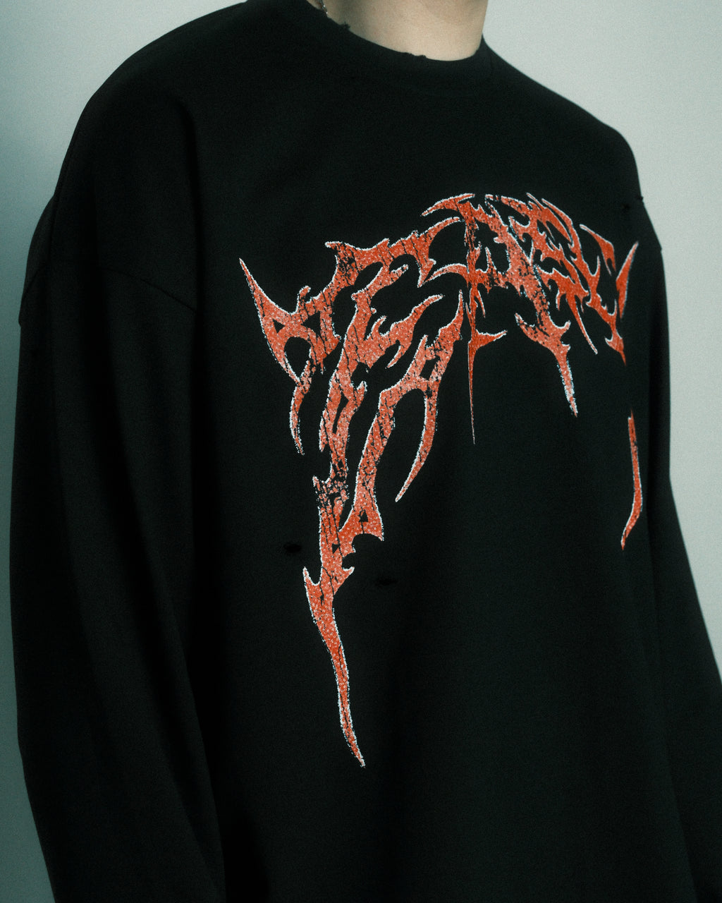 AXIAL DISTRESSED LONGSLEEVE