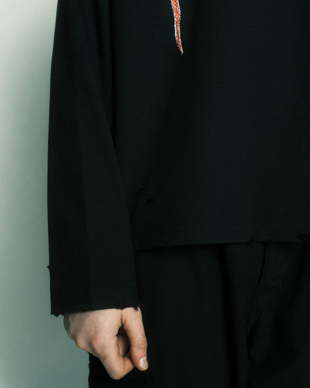 AXIAL DISTRESSED LONGSLEEVE