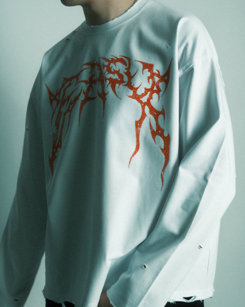 AXIAL DISTRESSED LONGSLEEVE
