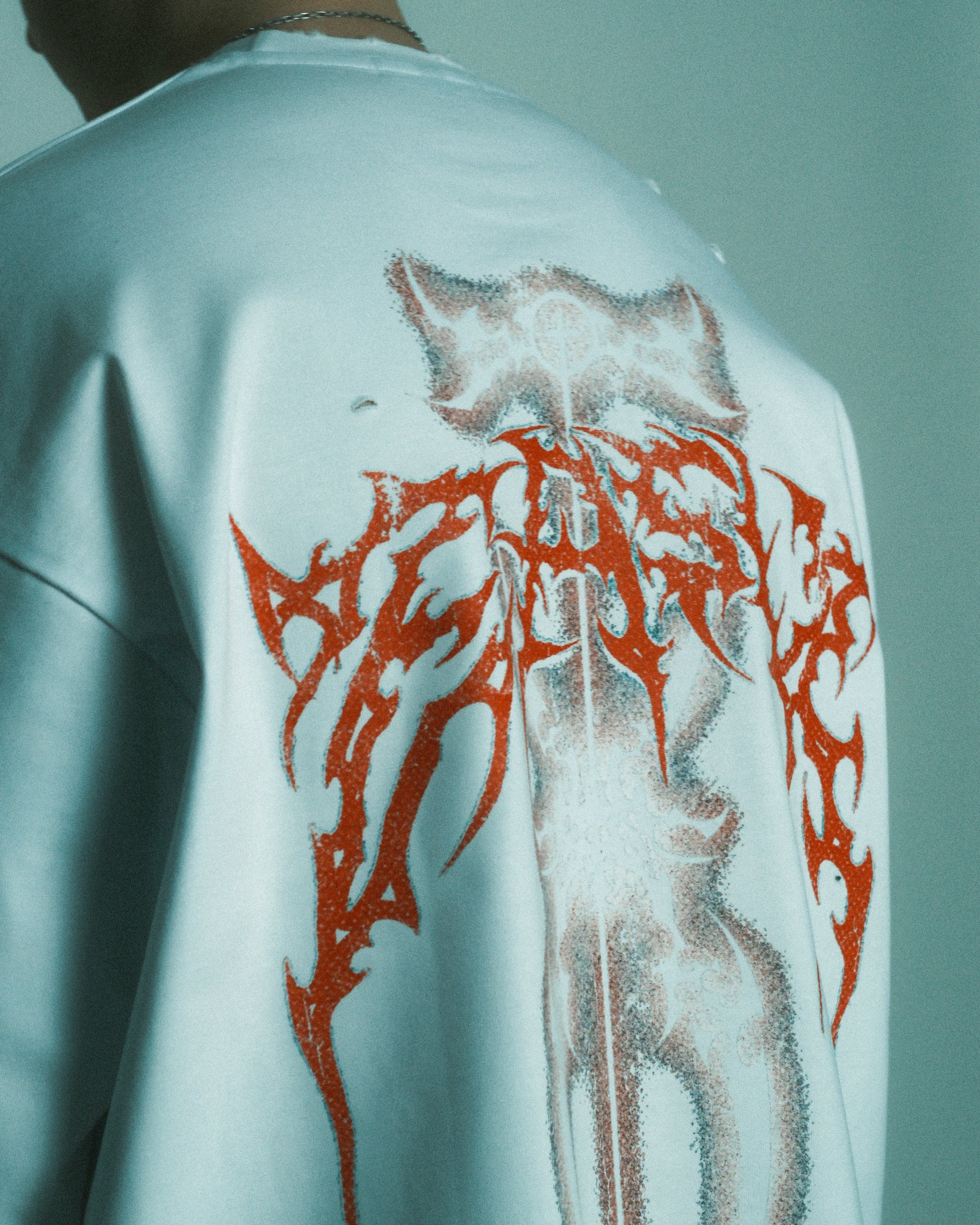 AXIAL DISTRESSED LONGSLEEVE