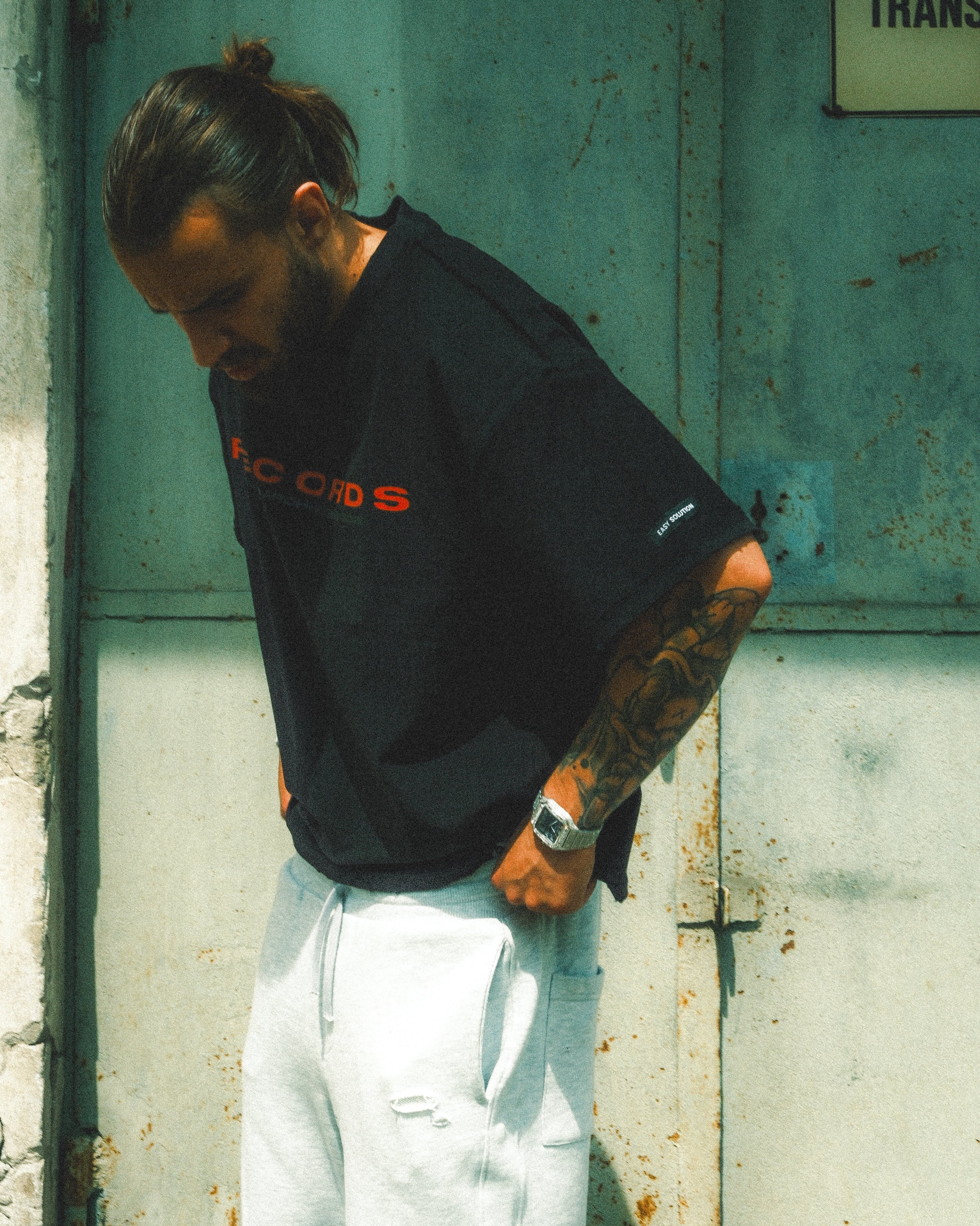 RECORDS REVERSIBLE DISTRESSED T-SHIRT
