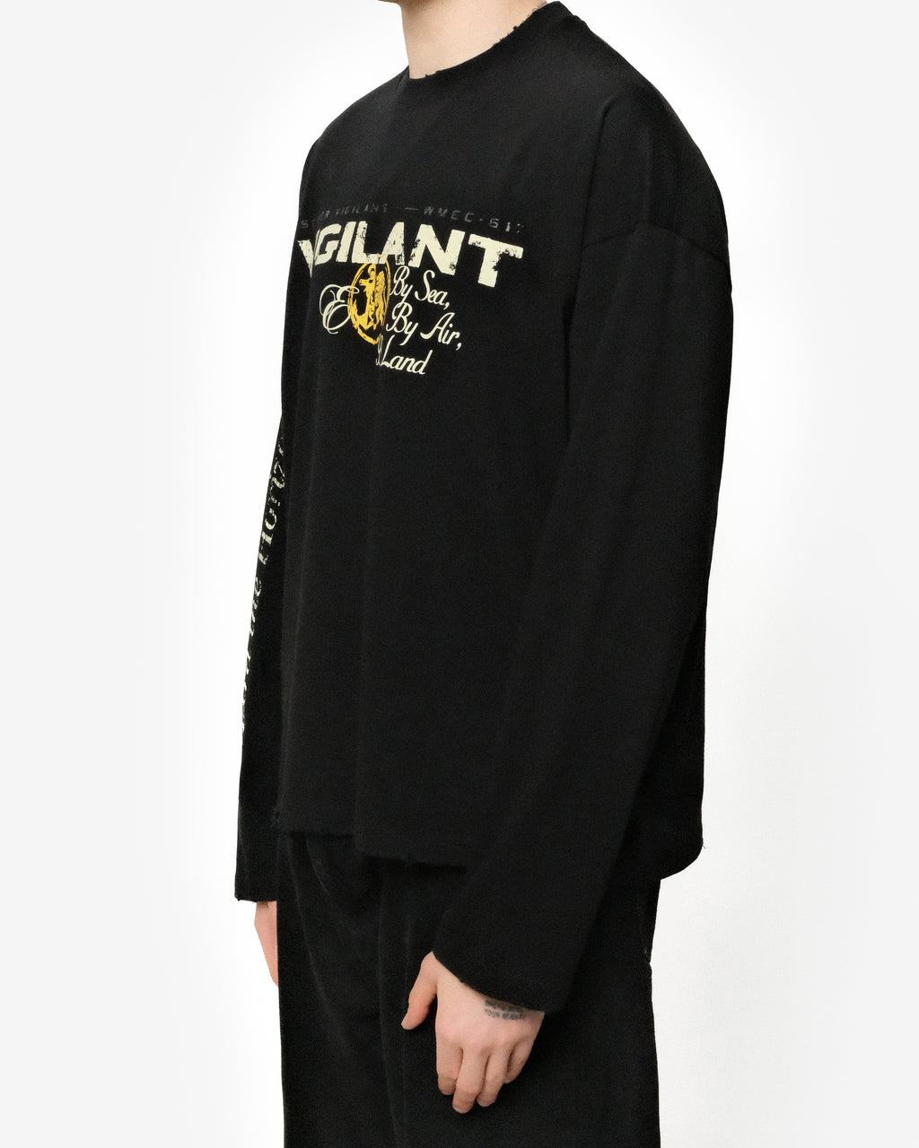 VIGILANT LONGSLEEVE