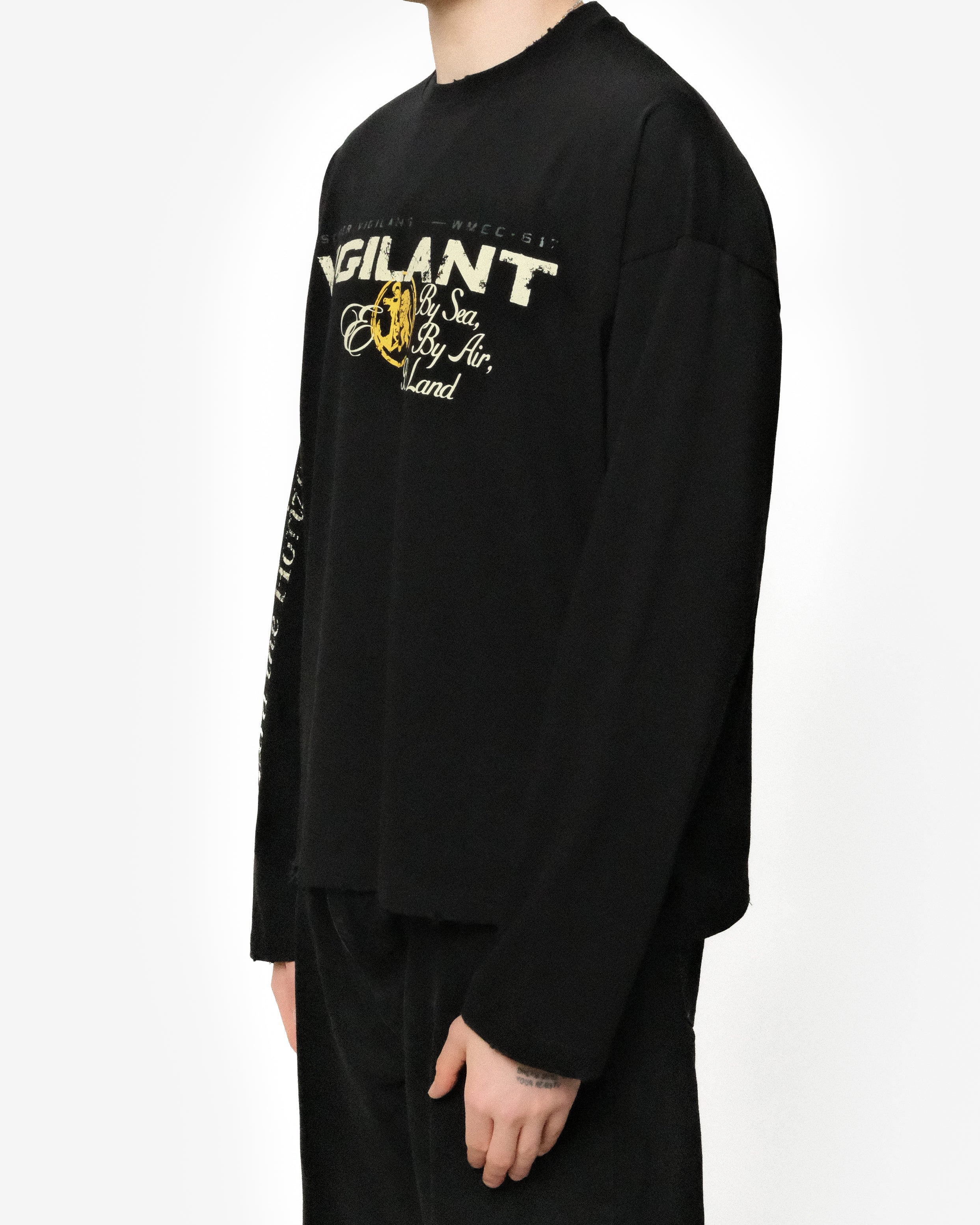VIGILANT LONGSLEEVE