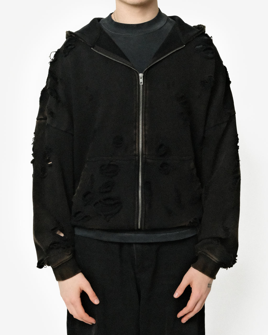 HEAVYWEIGHT FADED DISTRESSED ZIPPED HOODIE