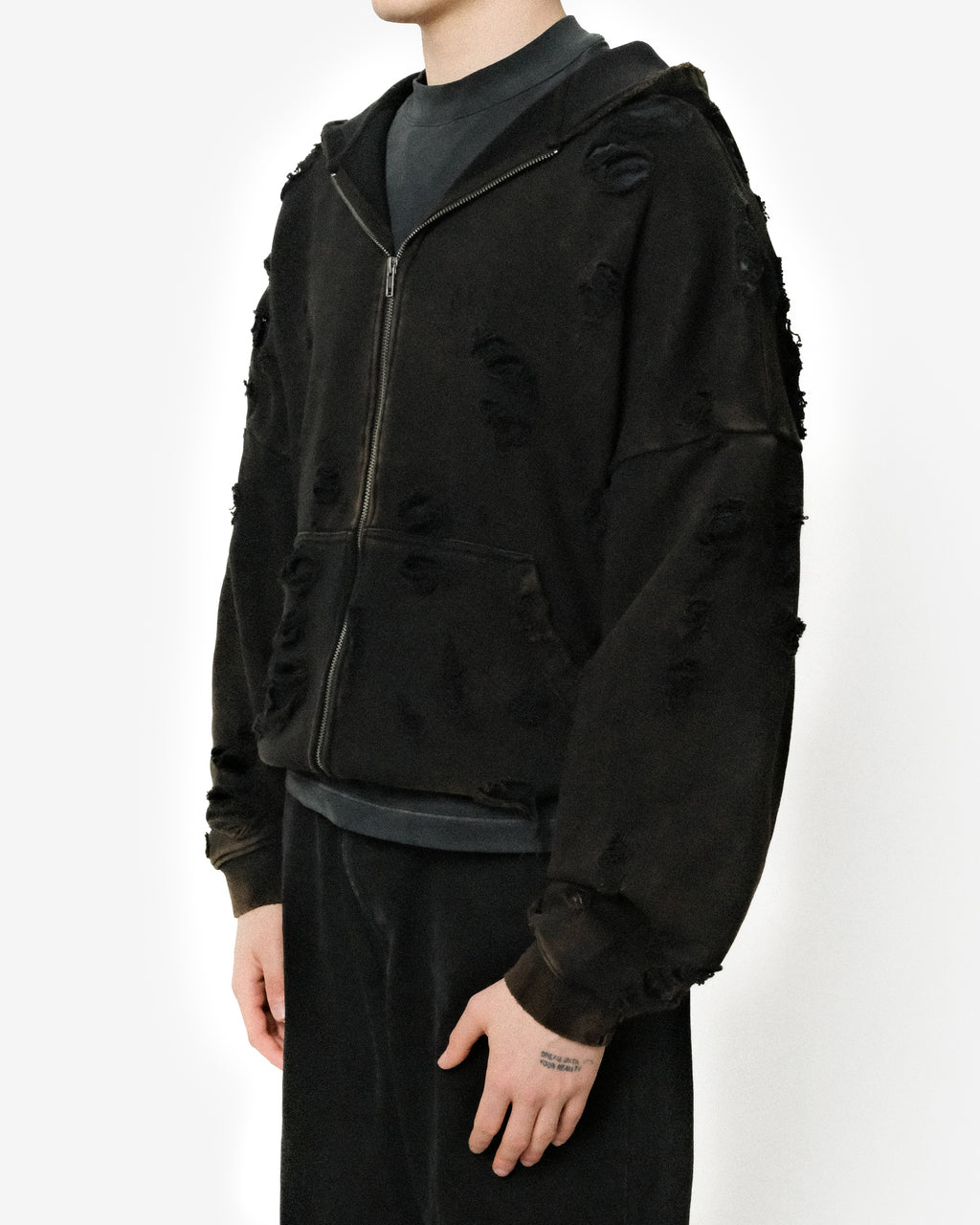 HEAVYWEIGHT FADED DISTRESSED ZIPPED HOODIE