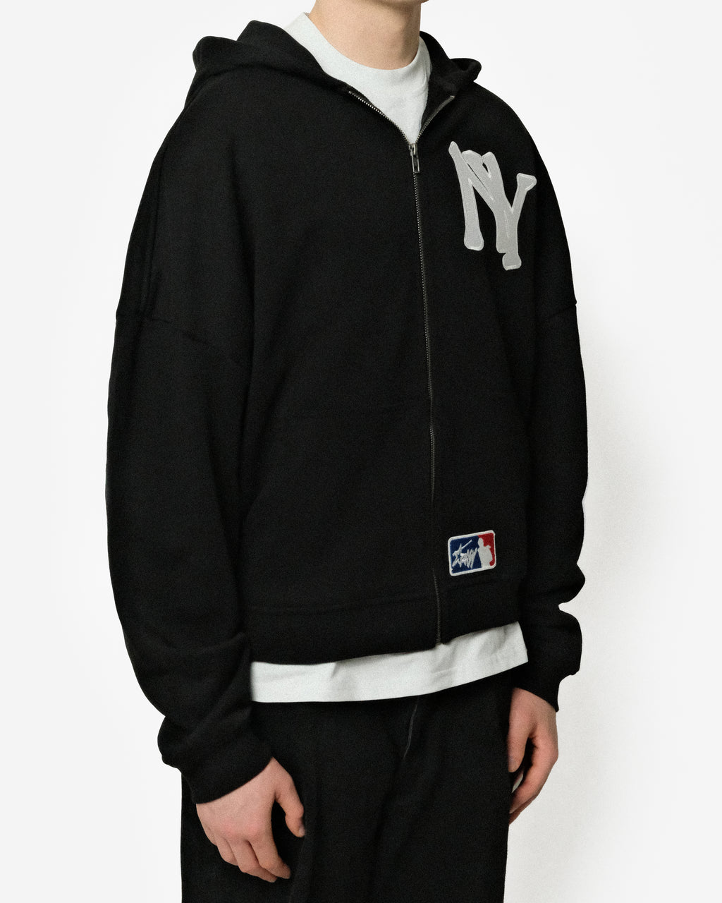 NEW YORK EMBROIDERED ZIPPED HOODIE