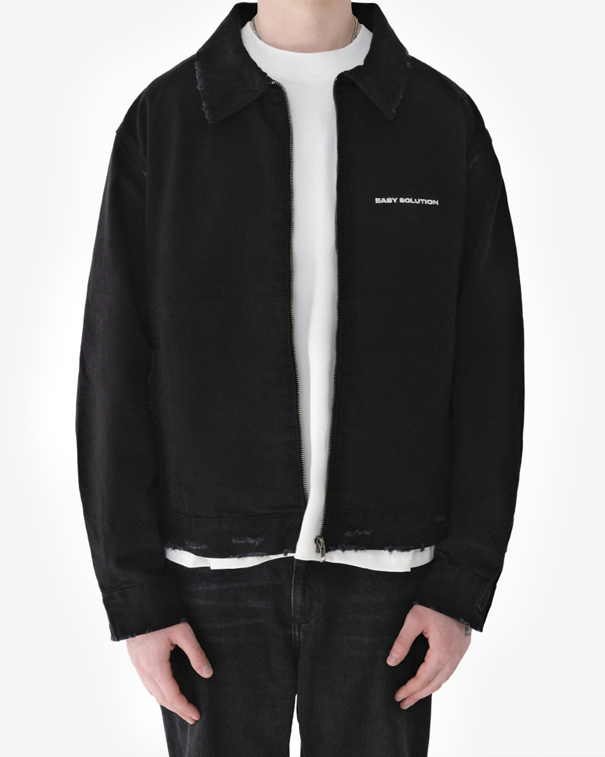 DENIM DISTRESSED TRUCKER JACKET