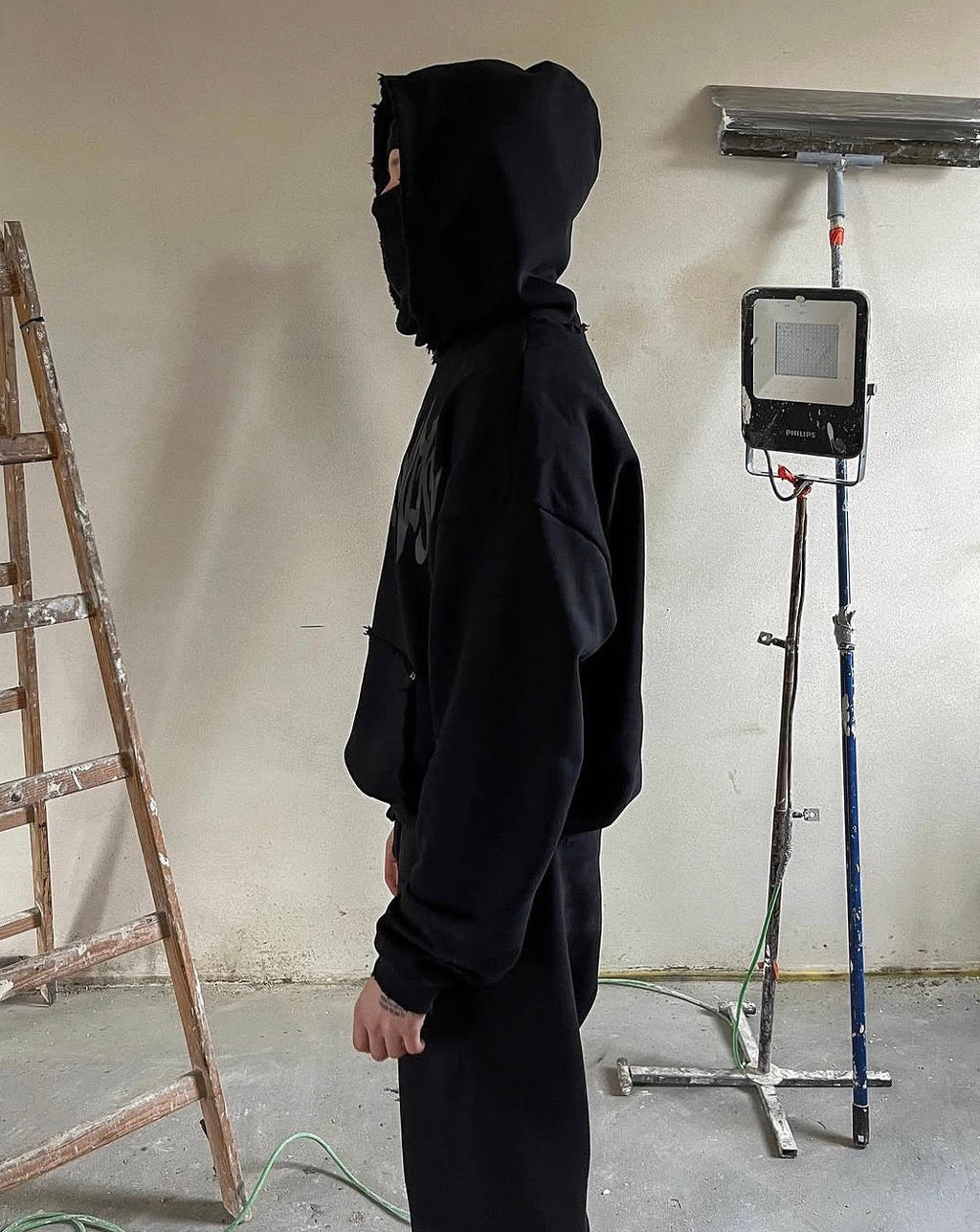 SCHOOL KILLS ARTISTS HOODIE