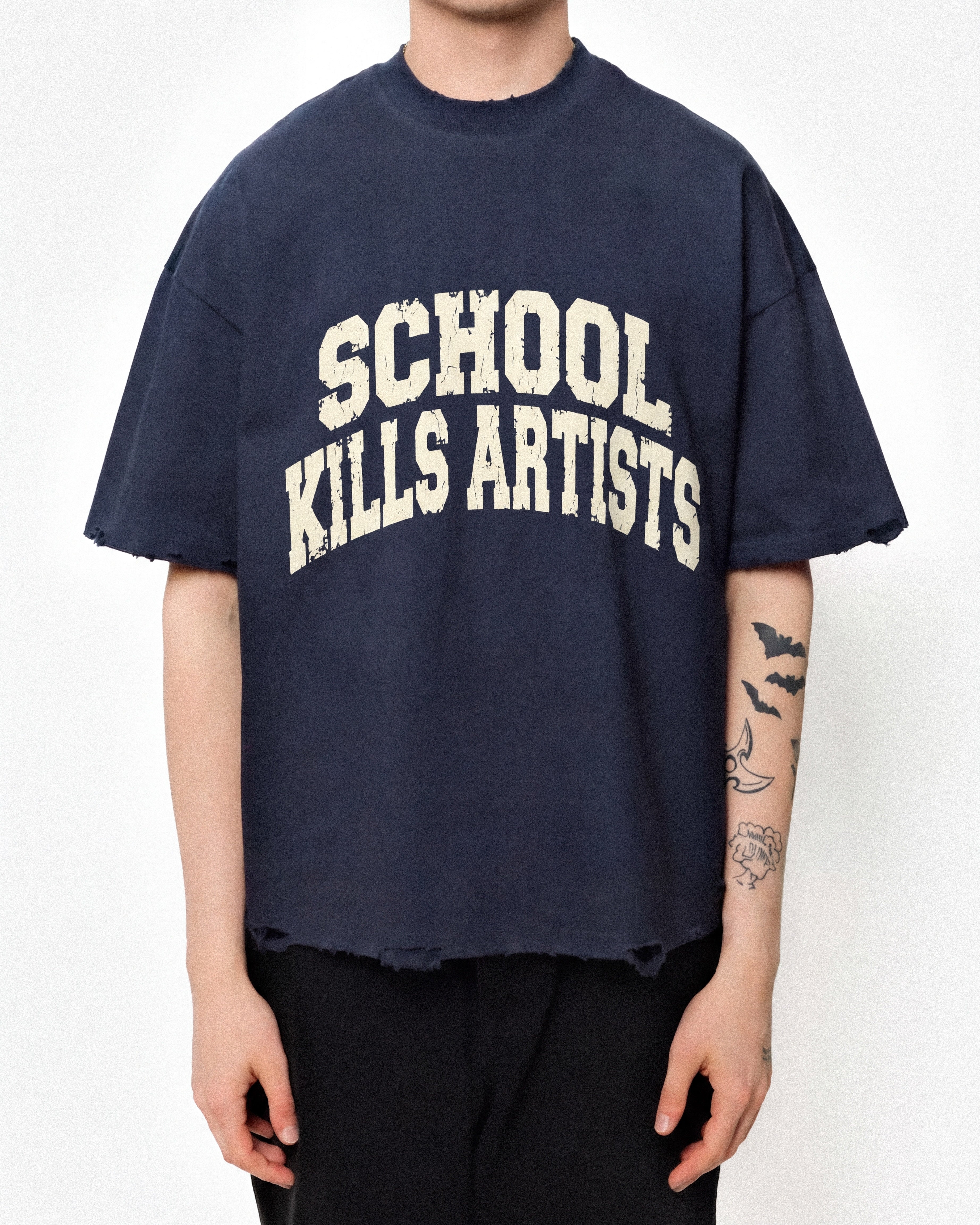 SCHOOL KILLS ARTISTS T-SHIRT