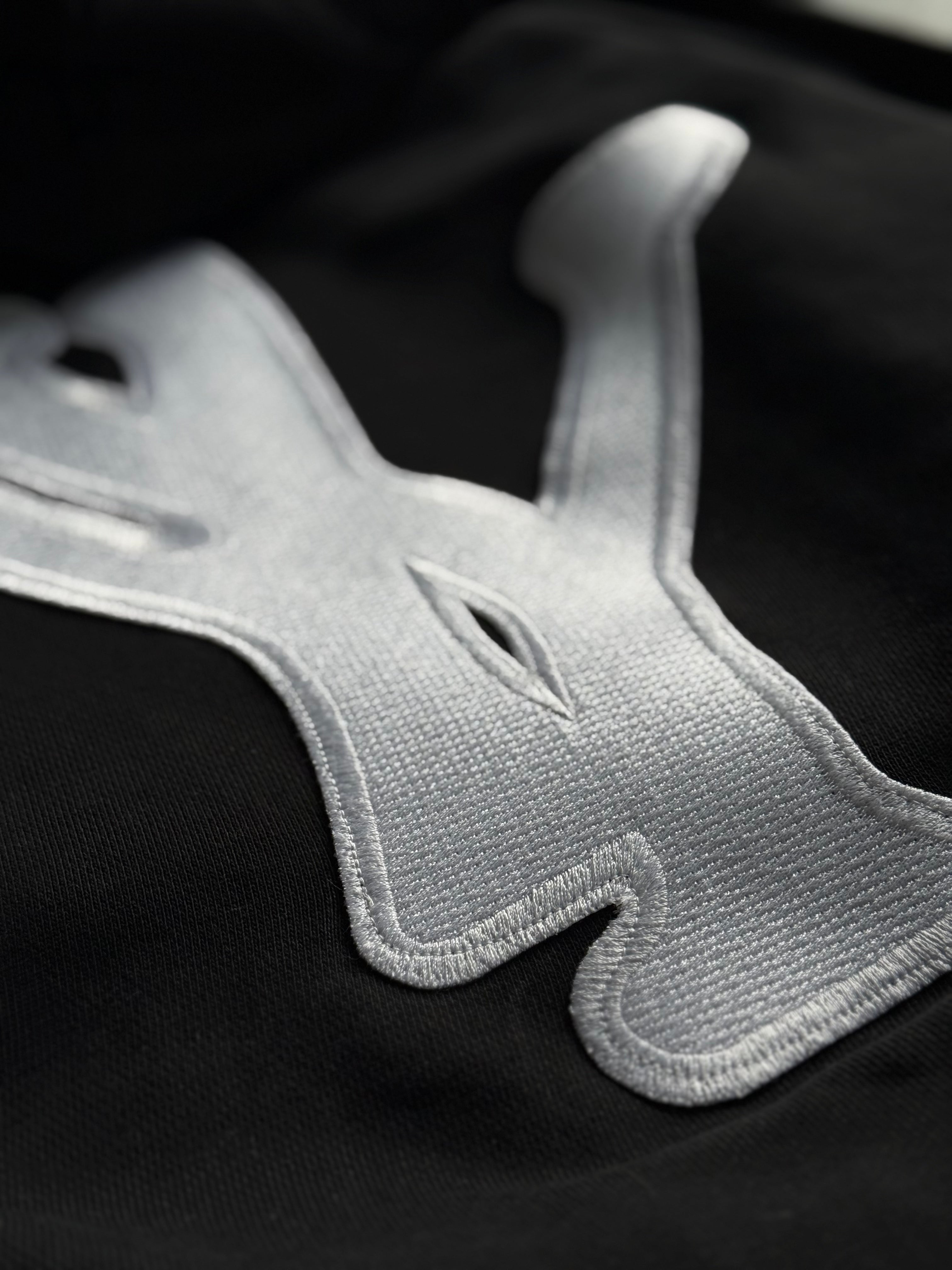 MLB EMBROIDERED ZIPPED HOODIE