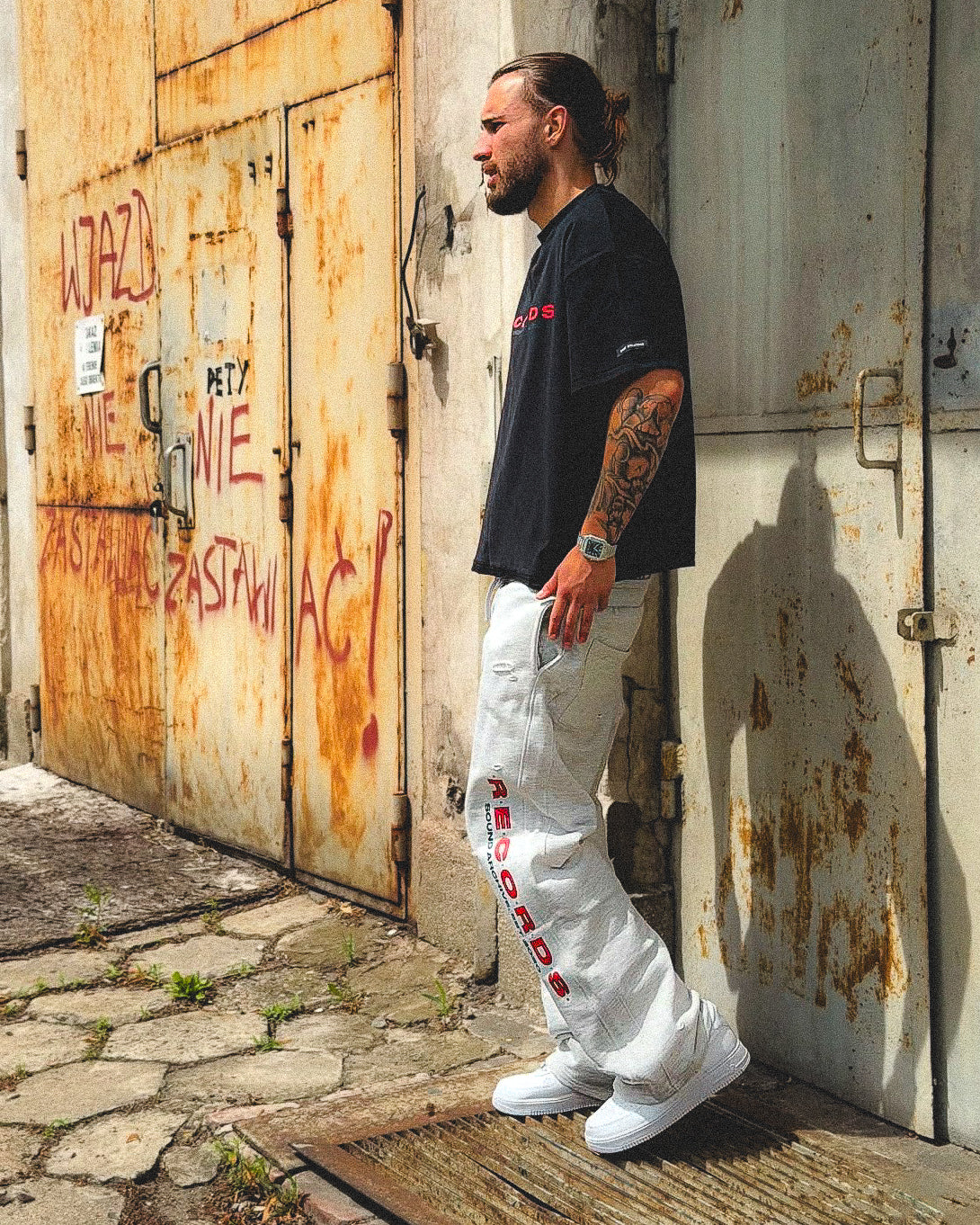 RECORDS REVERSIBLE DISTRESSED T-SHIRT