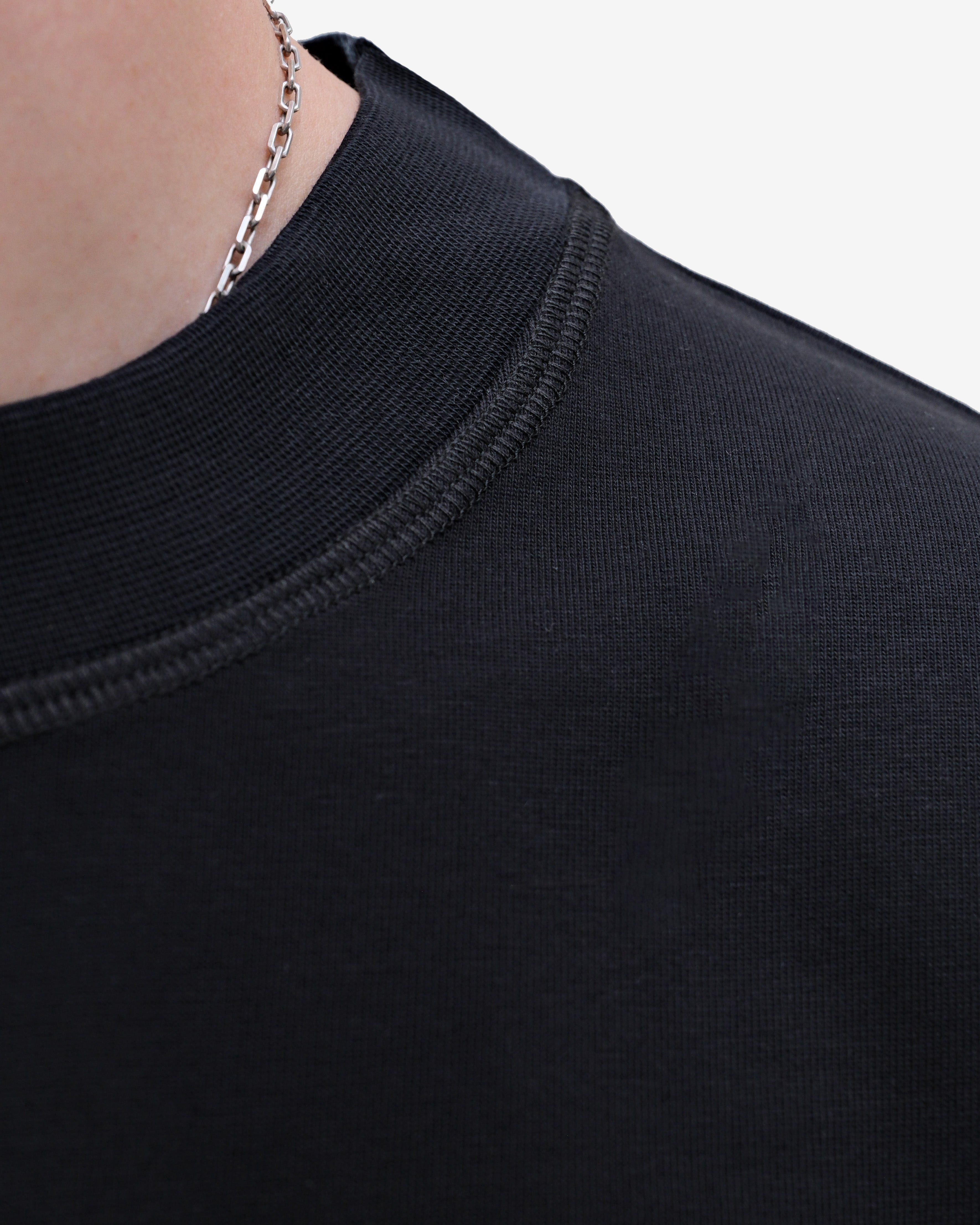 CORE EMBROIDERED T-SHIRT