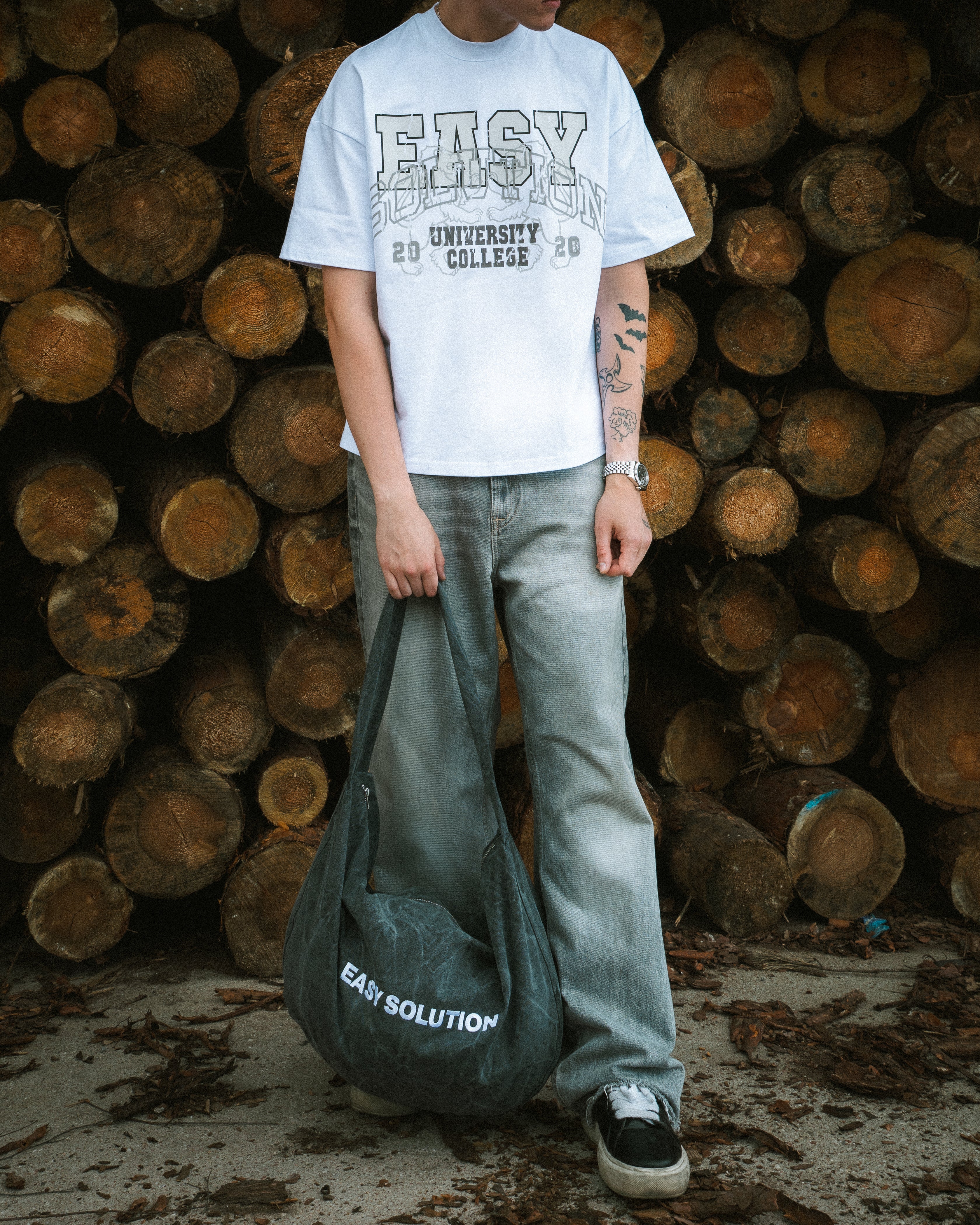 UNIVERSITY COLLEGE T-SHIRT