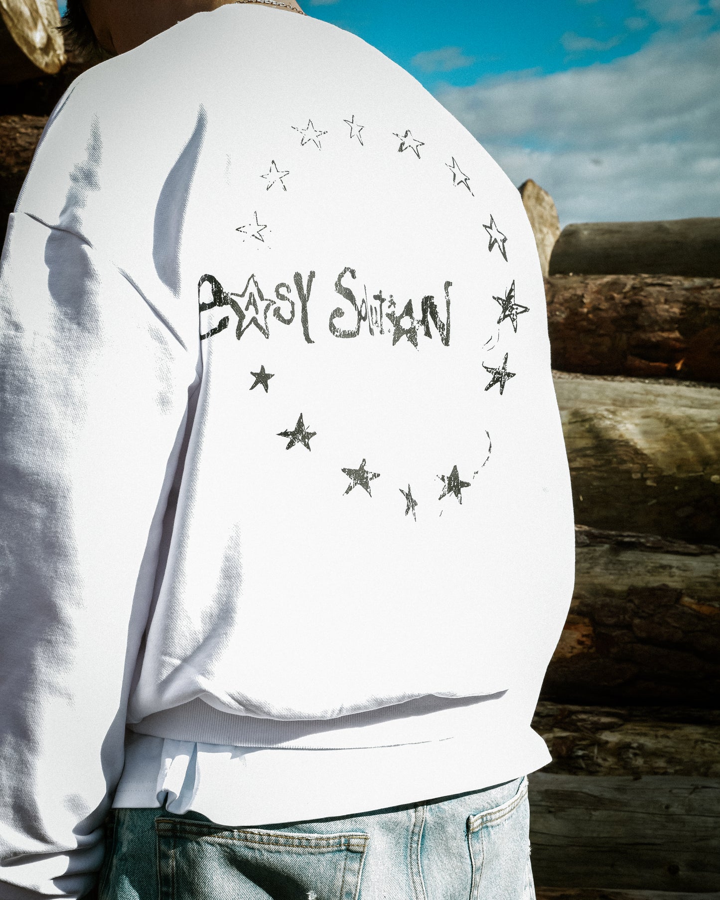 CIRCLE STARS CREWNECK