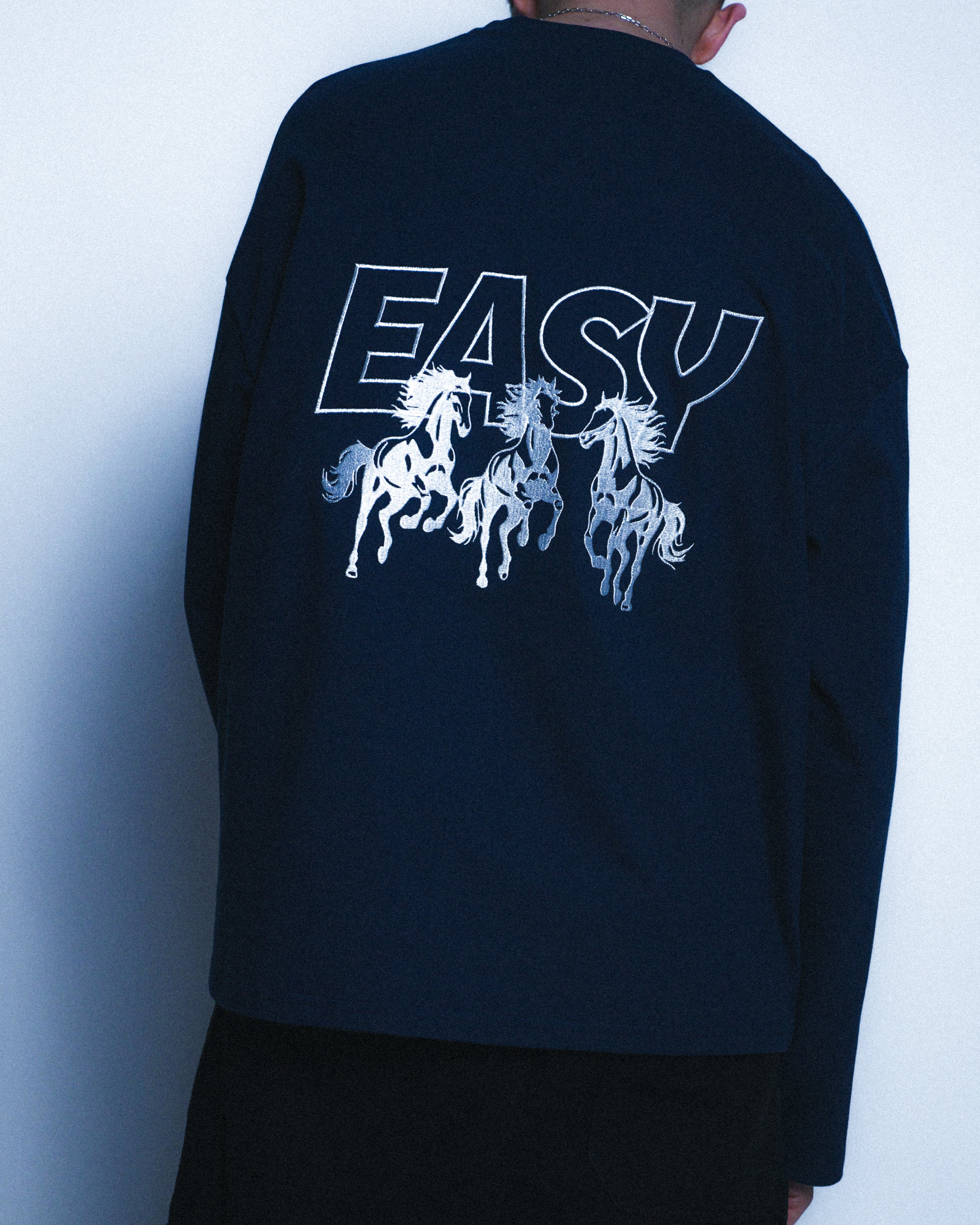 RUNNING HORSES LONGSLEEVE