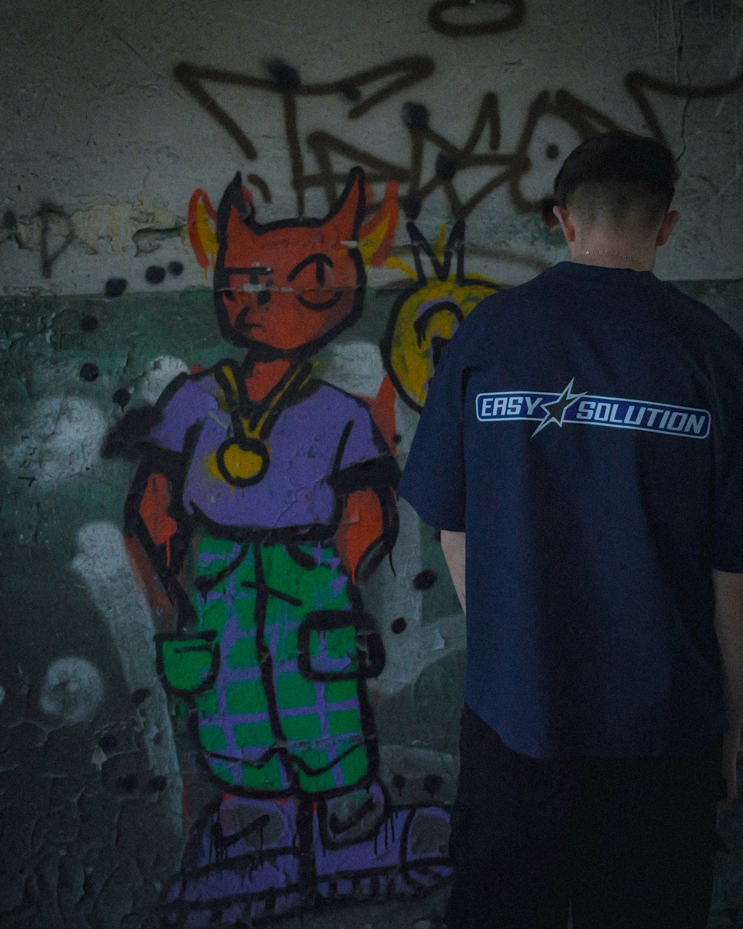 STAR STICKER T-SHIRT