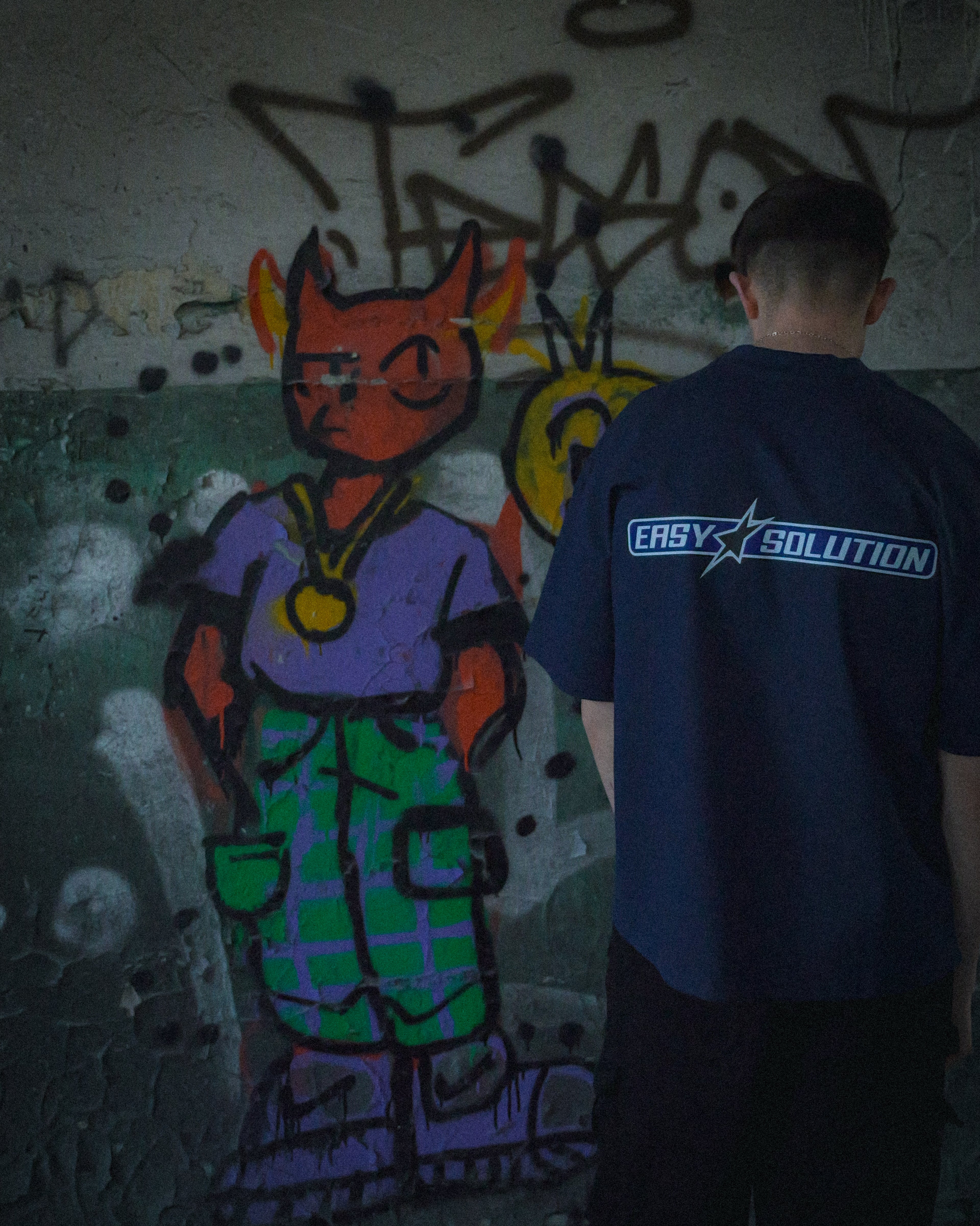 STAR STICKER T-SHIRT