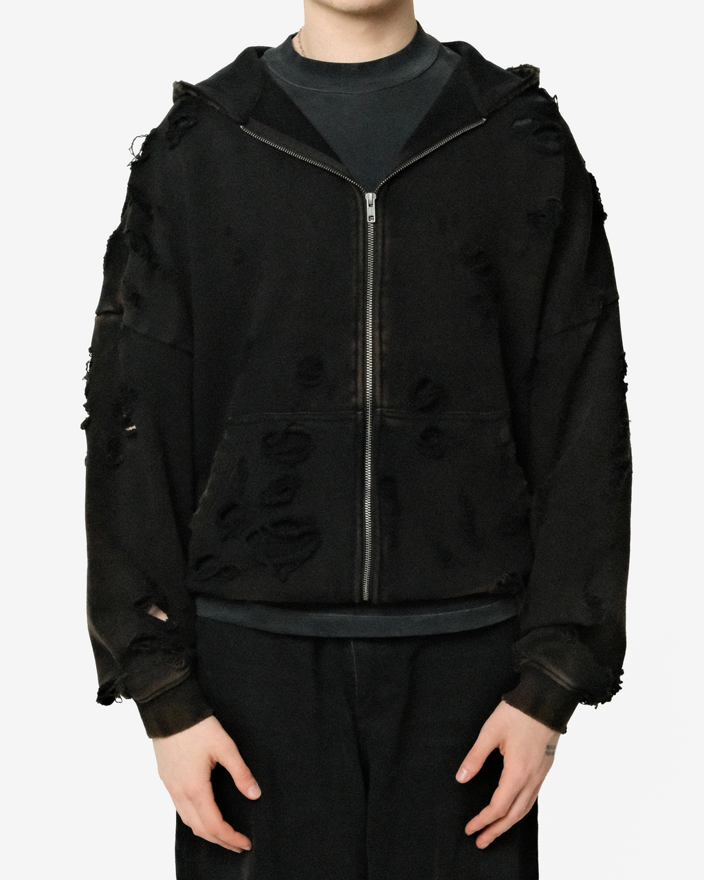 HEAVYWEIGHT FADED DISTRESSED ZIPPED HOODIE